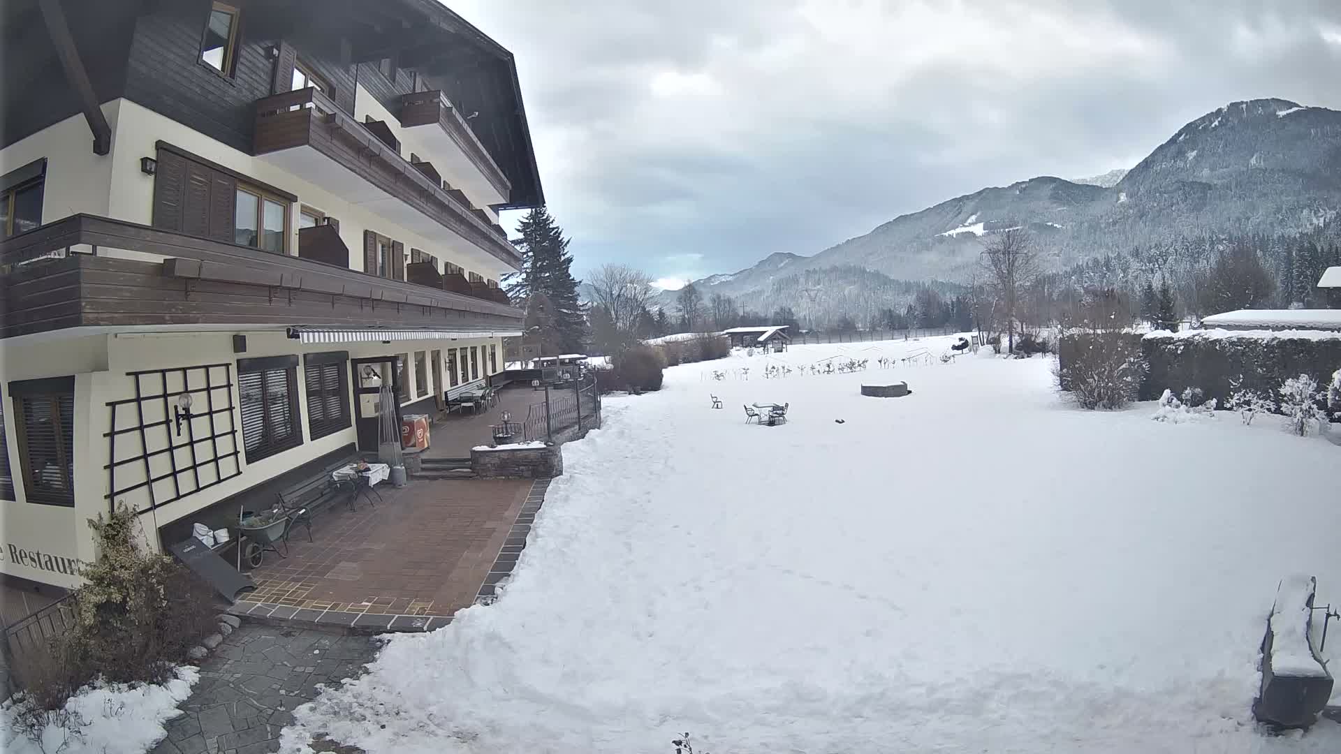 Berg im Drautal, GolfHotel Berghof & Drautalgolf Field Live Cam - Tratten, Berg im Drautal, Spittal an der Drau, Carinthia, Austria