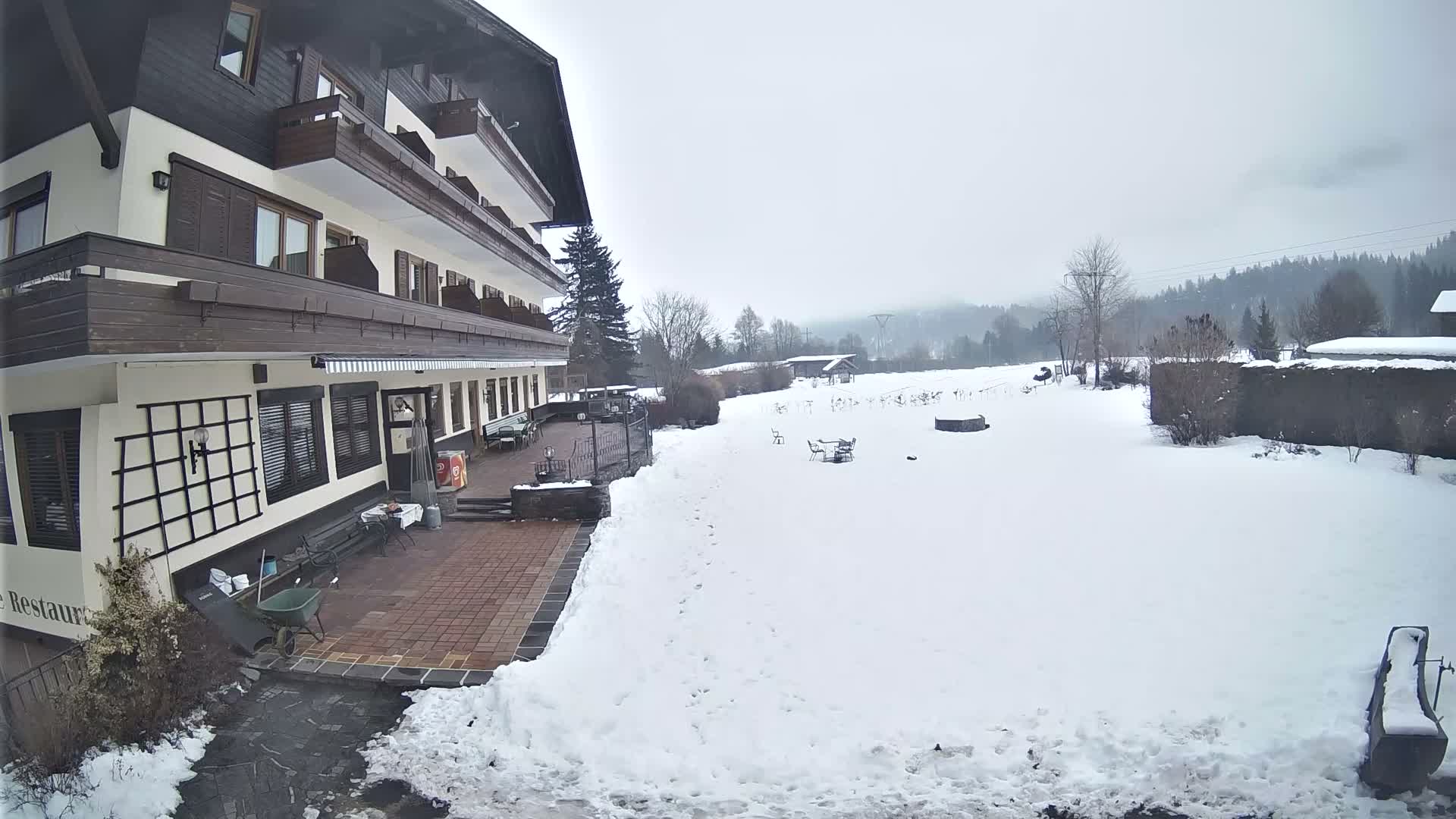 Berg im Drautal, GolfHotel Berghof & Drautalgolf Field Live Cam - Tratten, Berg im Drautal, Spittal an der Drau, Carinthia, Austria