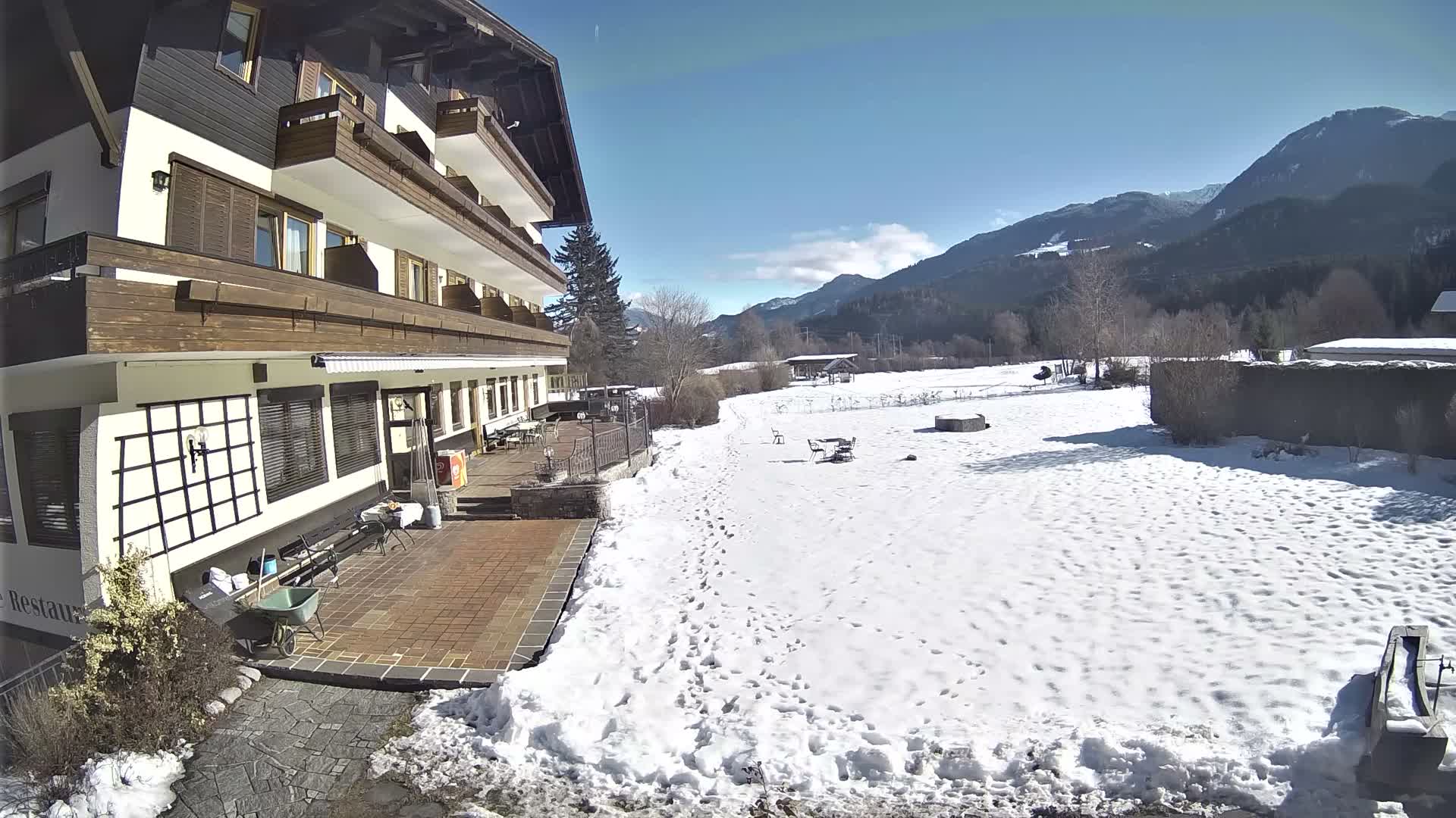 Berg im Drautal, GolfHotel Berghof & Drautalgolf Field Live Cam - Tratten, Berg im Drautal, Spittal an der Drau, Carinthia, Austria