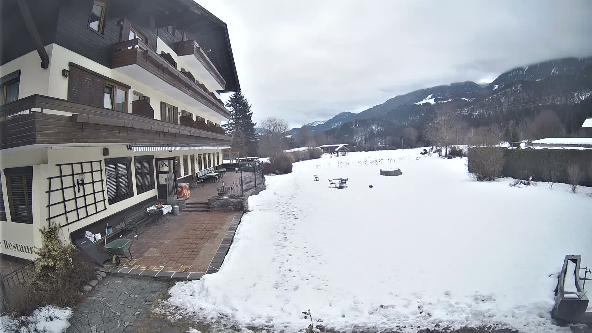 Berg im Drautal, GolfHotel Berghof & Drautalgolf Field Live Cam - Tratten, Berg im Drautal, Spittal an der Drau, Carinthia, Austria
