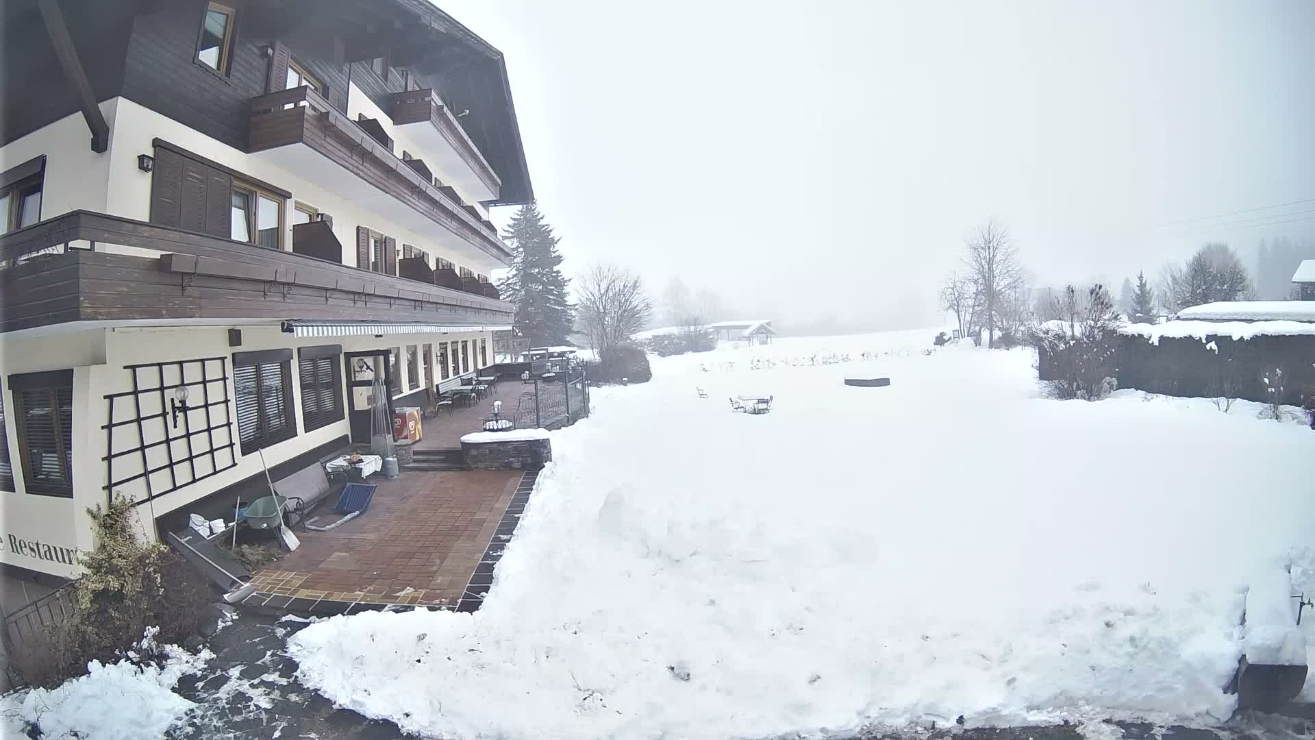 Berg im Drautal, GolfHotel Berghof & Drautalgolf Field Live Cam - Tratten, Berg im Drautal, Spittal an der Drau, Carinthia, Austria