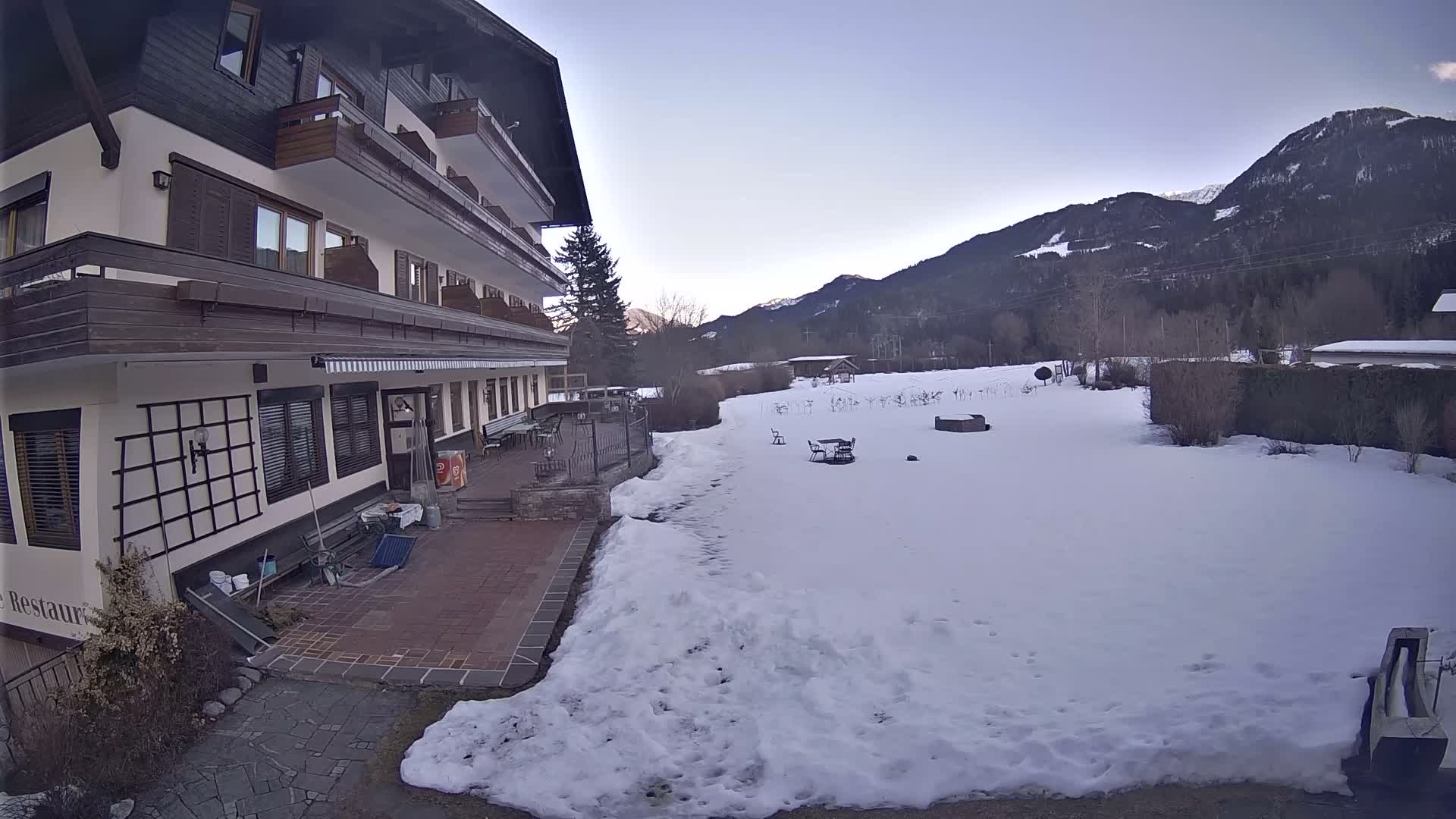 Berg im Drautal, GolfHotel Berghof & Drautalgolf Field Live Cam - Tratten, Berg im Drautal, Spittal an der Drau, Carinthia, Austria