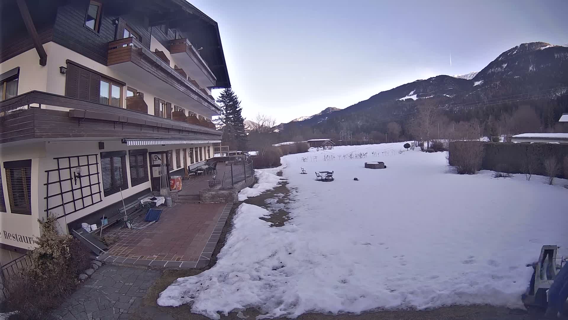 Berg im Drautal, GolfHotel Berghof & Drautalgolf Field Live Cam - Tratten, Berg im Drautal, Spittal an der Drau, Carinthia, Austria