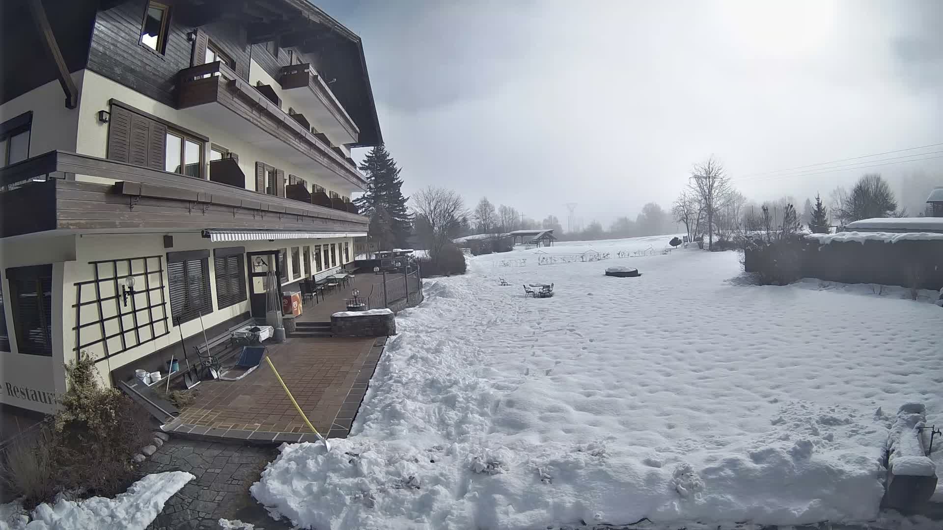 Berg im Drautal, GolfHotel Berghof & Drautalgolf Field Live Cam - Tratten, Berg im Drautal, Spittal an der Drau, Carinthia, Austria
