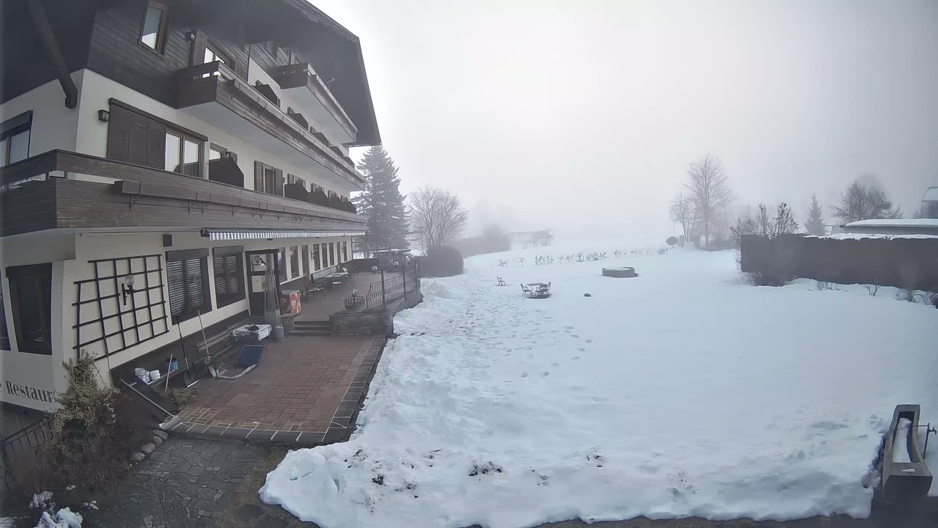 Berg im Drautal, GolfHotel Berghof & Drautalgolf Field Live Cam - Tratten, Berg im Drautal, Spittal an der Drau, Carinthia, Austria