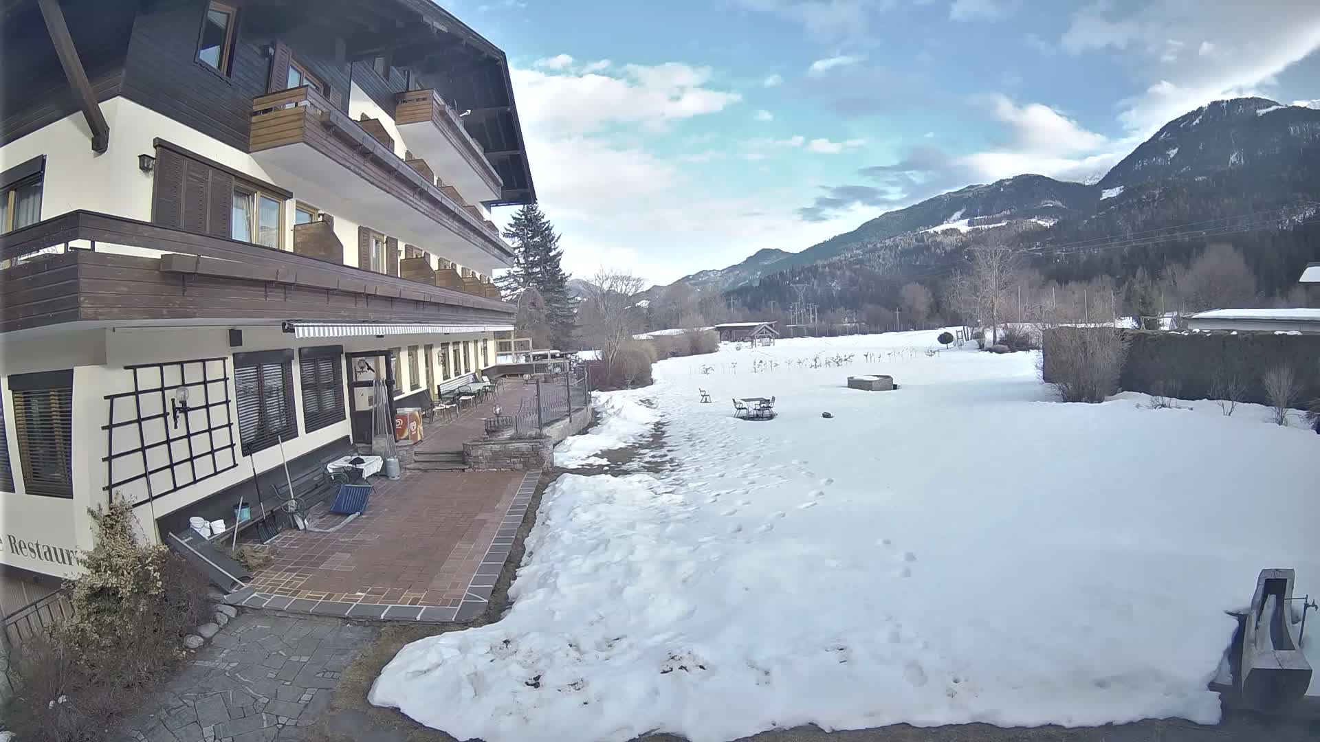 Berg im Drautal, GolfHotel Berghof & Drautalgolf Field Live Cam - Tratten, Berg im Drautal, Spittal an der Drau, Carinthia, Austria