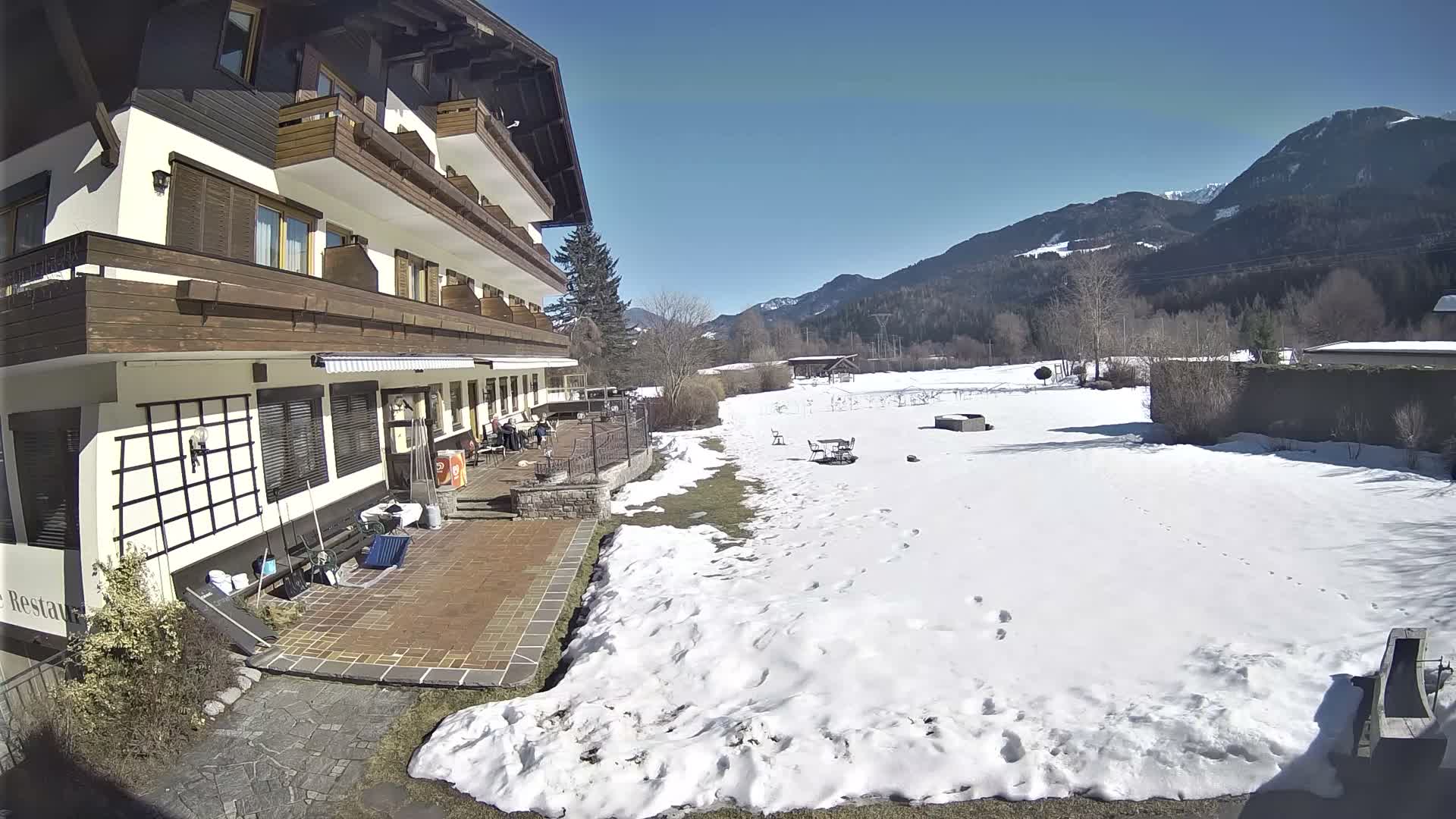Berg im Drautal, GolfHotel Berghof & Drautalgolf Field Live Cam - Tratten, Berg im Drautal, Spittal an der Drau, Carinthia, Austria