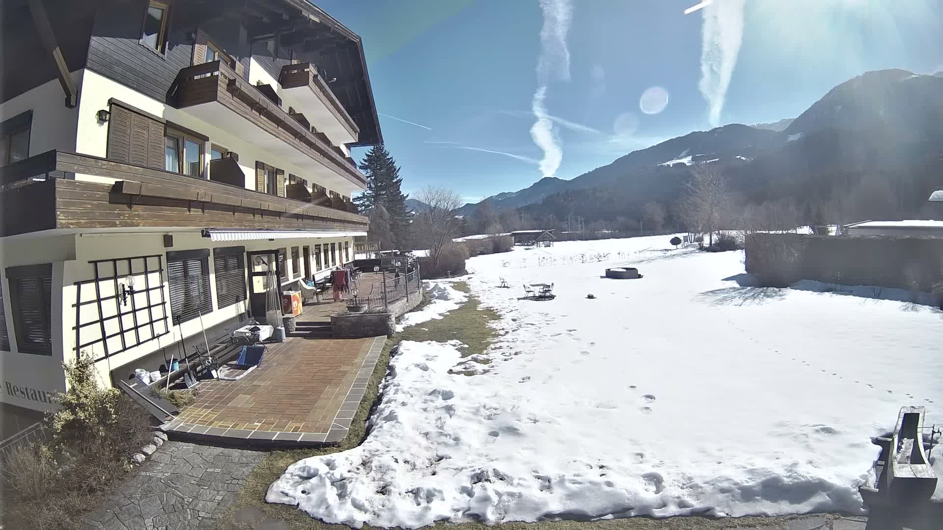 Berg im Drautal, GolfHotel Berghof & Drautalgolf Field Live Cam - Tratten, Berg im Drautal, Spittal an der Drau, Carinthia, Austria