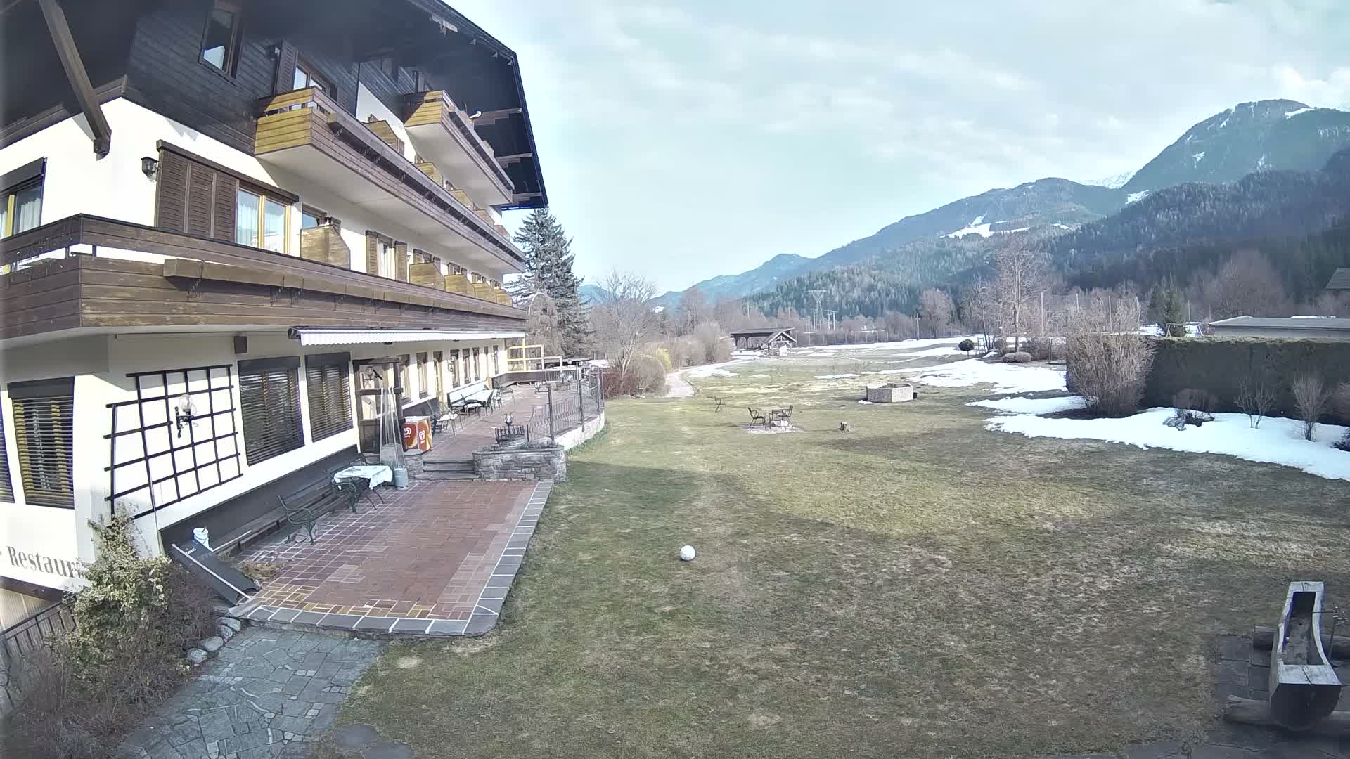 Berg im Drautal, GolfHotel Berghof & Drautalgolf Field Live Cam - Tratten, Berg im Drautal, Spittal an der Drau, Carinthia, Austria