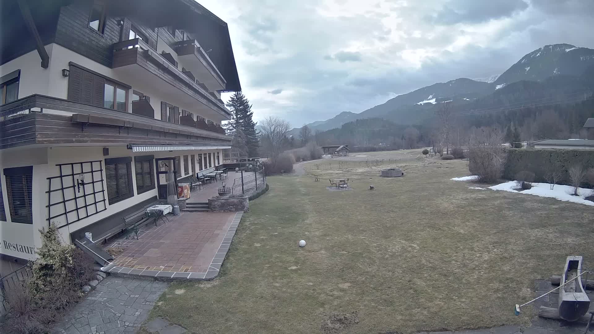 Berg im Drautal, GolfHotel Berghof & Drautalgolf Field Live Cam - Tratten, Berg im Drautal, Spittal an der Drau, Carinthia, Austria