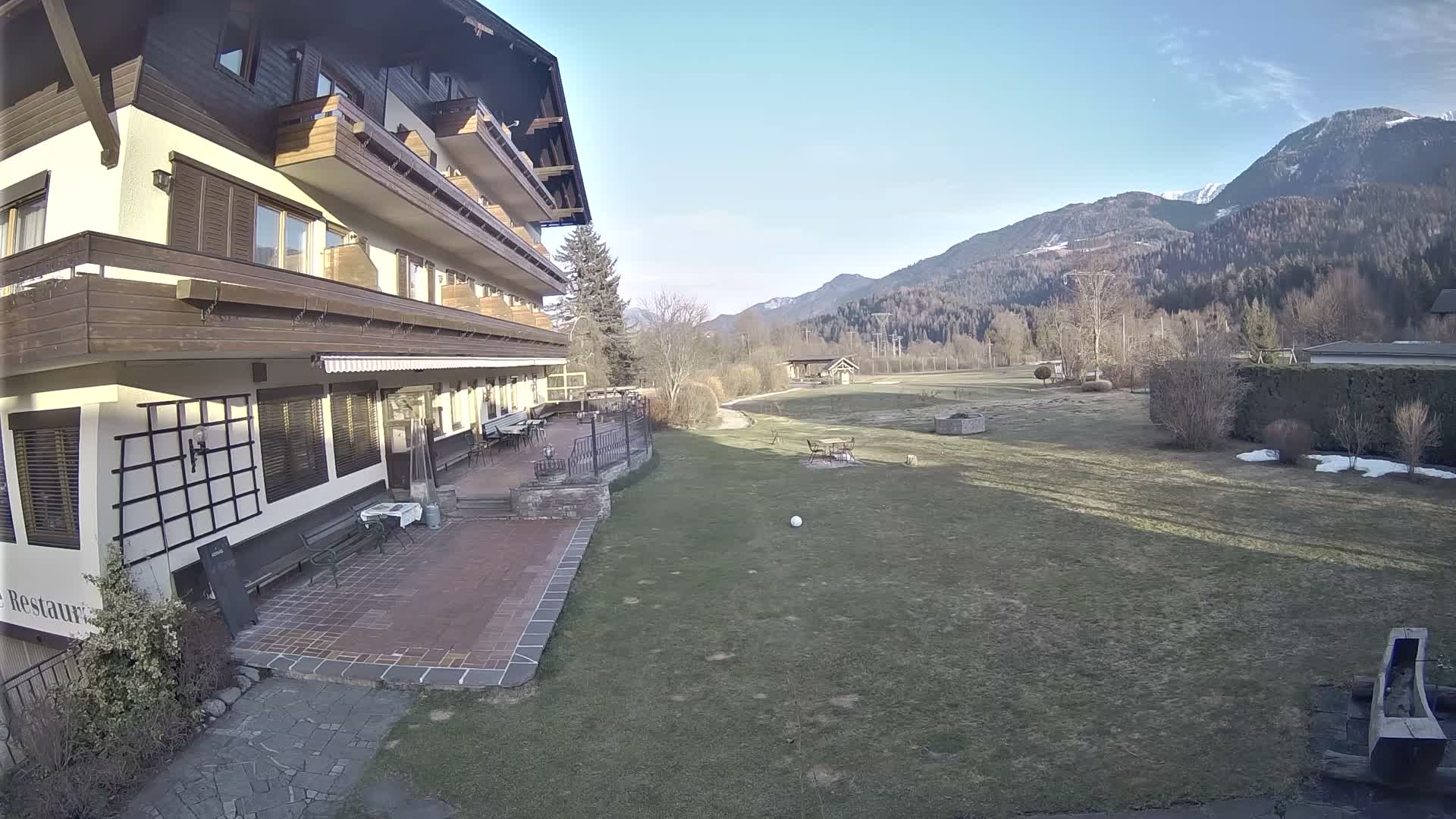 Berg im Drautal, GolfHotel Berghof & Drautalgolf Field Live Cam - Tratten, Berg im Drautal, Spittal an der Drau, Carinthia, Austria