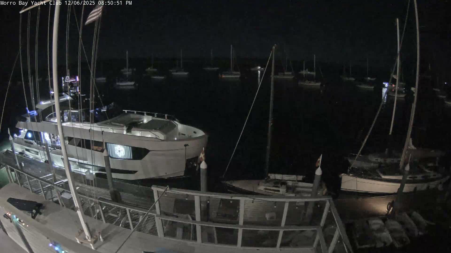 Morro Bay & Morro Bay Yatch Club Live Cam - Morro Bay, San Luis Obispo, California, USA