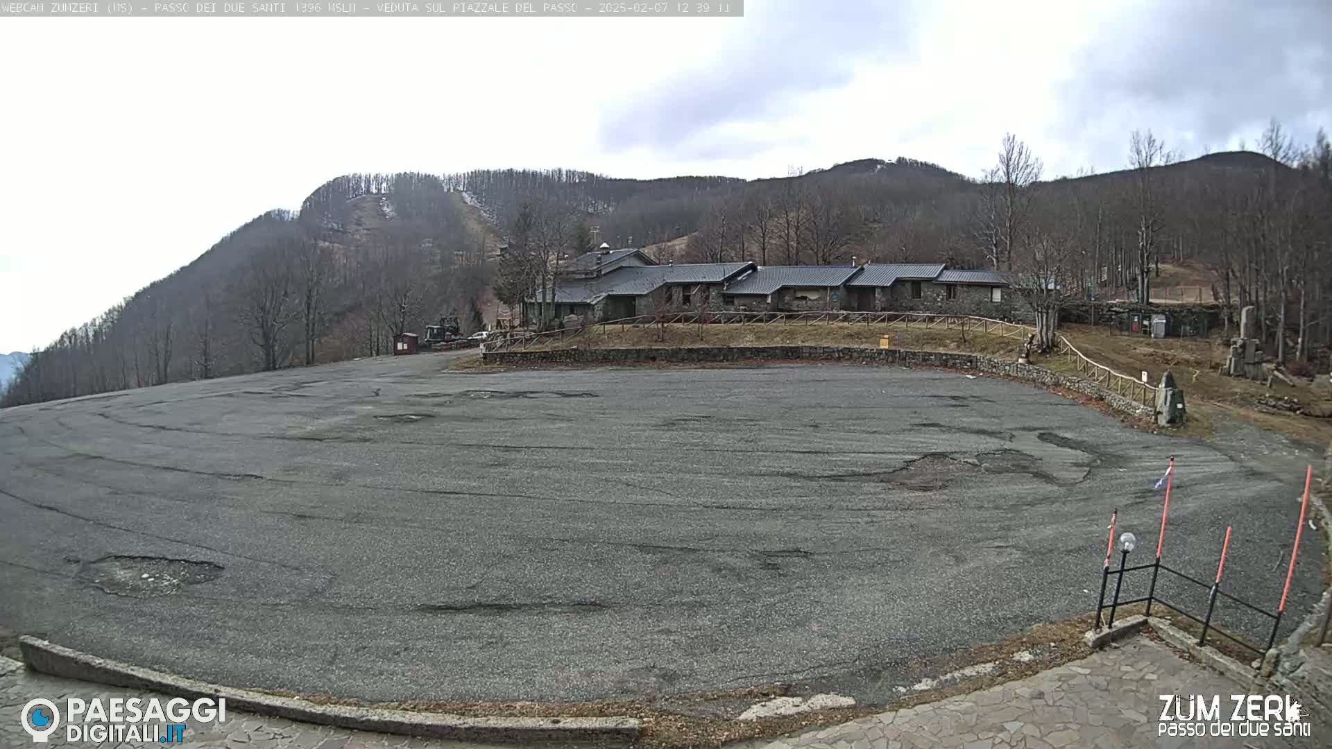  Zum Zeri Two Saints Pass in Lunigiana Live Cam - Massa & Carrara, Tuscany, Italy