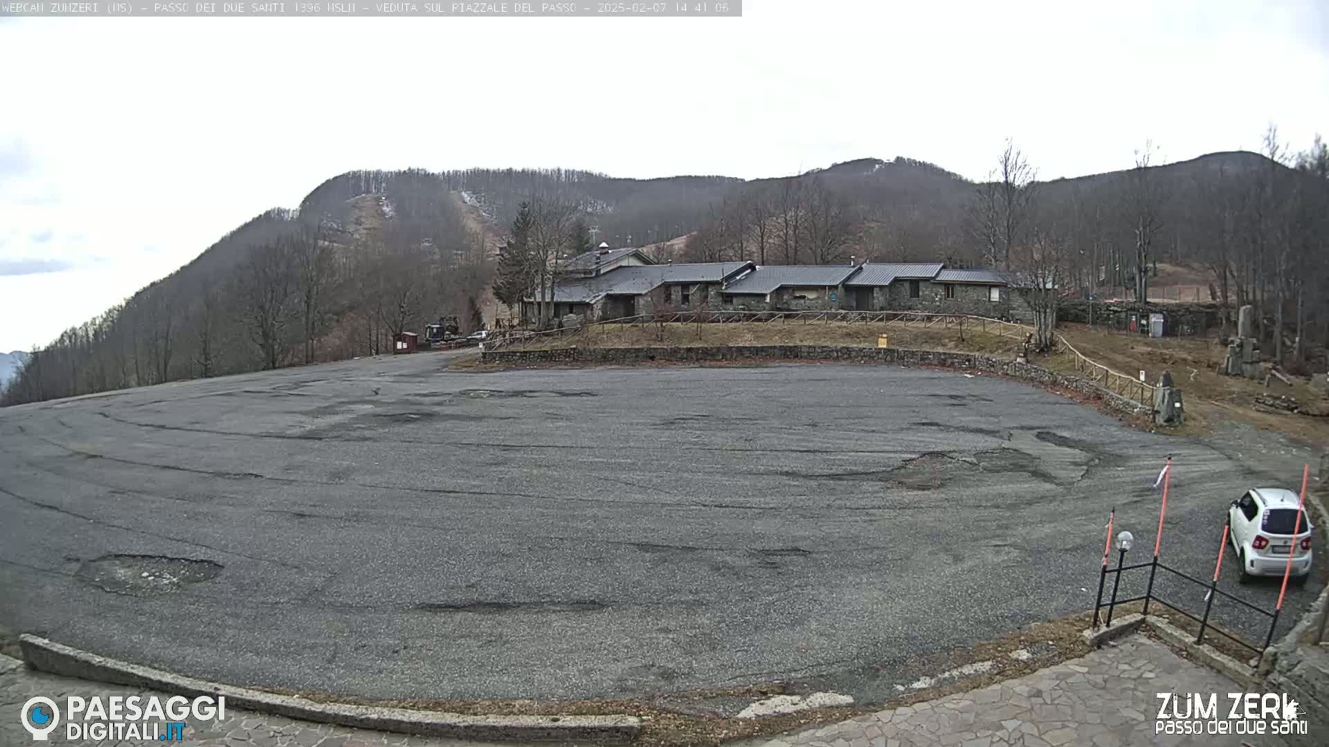  Zum Zeri Two Saints Pass in Lunigiana Live Cam - Massa & Carrara, Tuscany, Italy