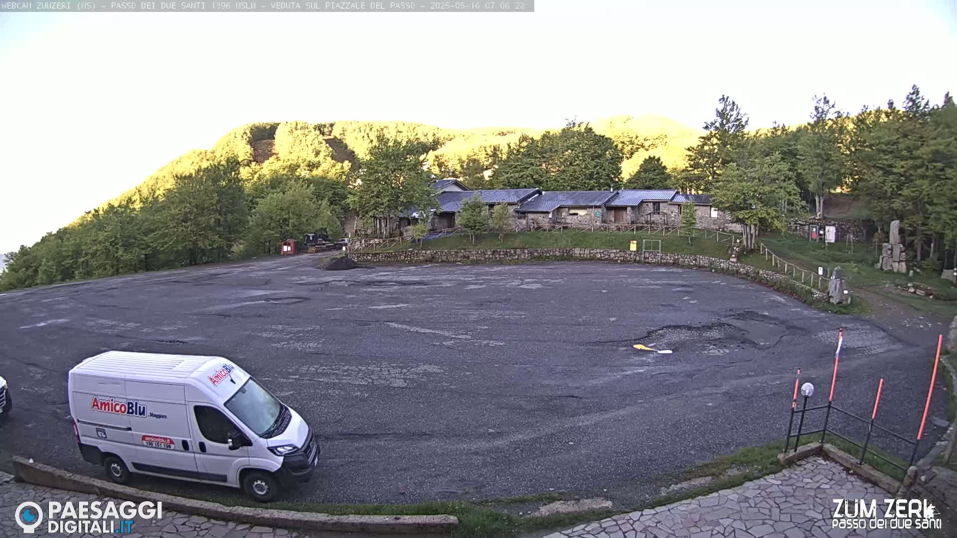  Zum Zeri Two Saints Pass in Lunigiana Live Cam - Massa & Carrara, Tuscany, Italy