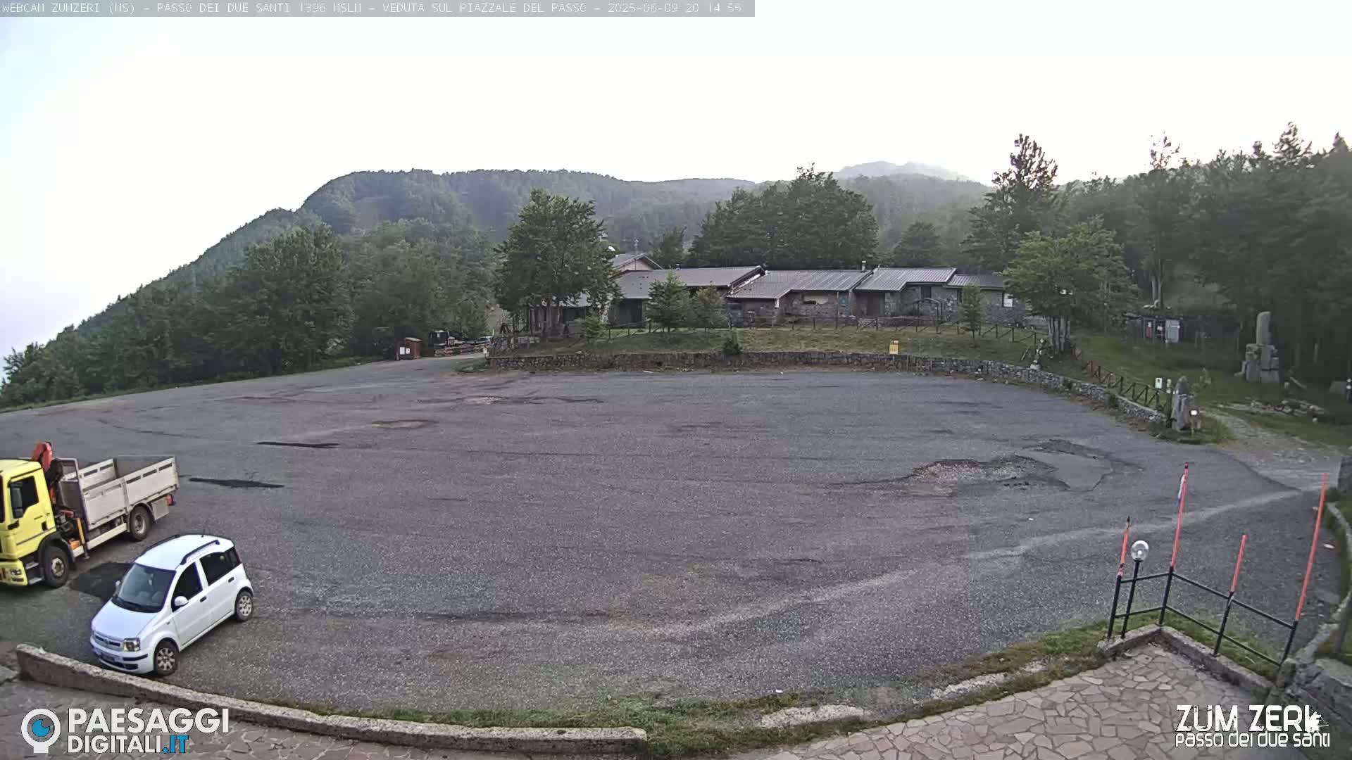  Zum Zeri Two Saints Pass in Lunigiana Live Cam - Massa & Carrara, Tuscany, Italy