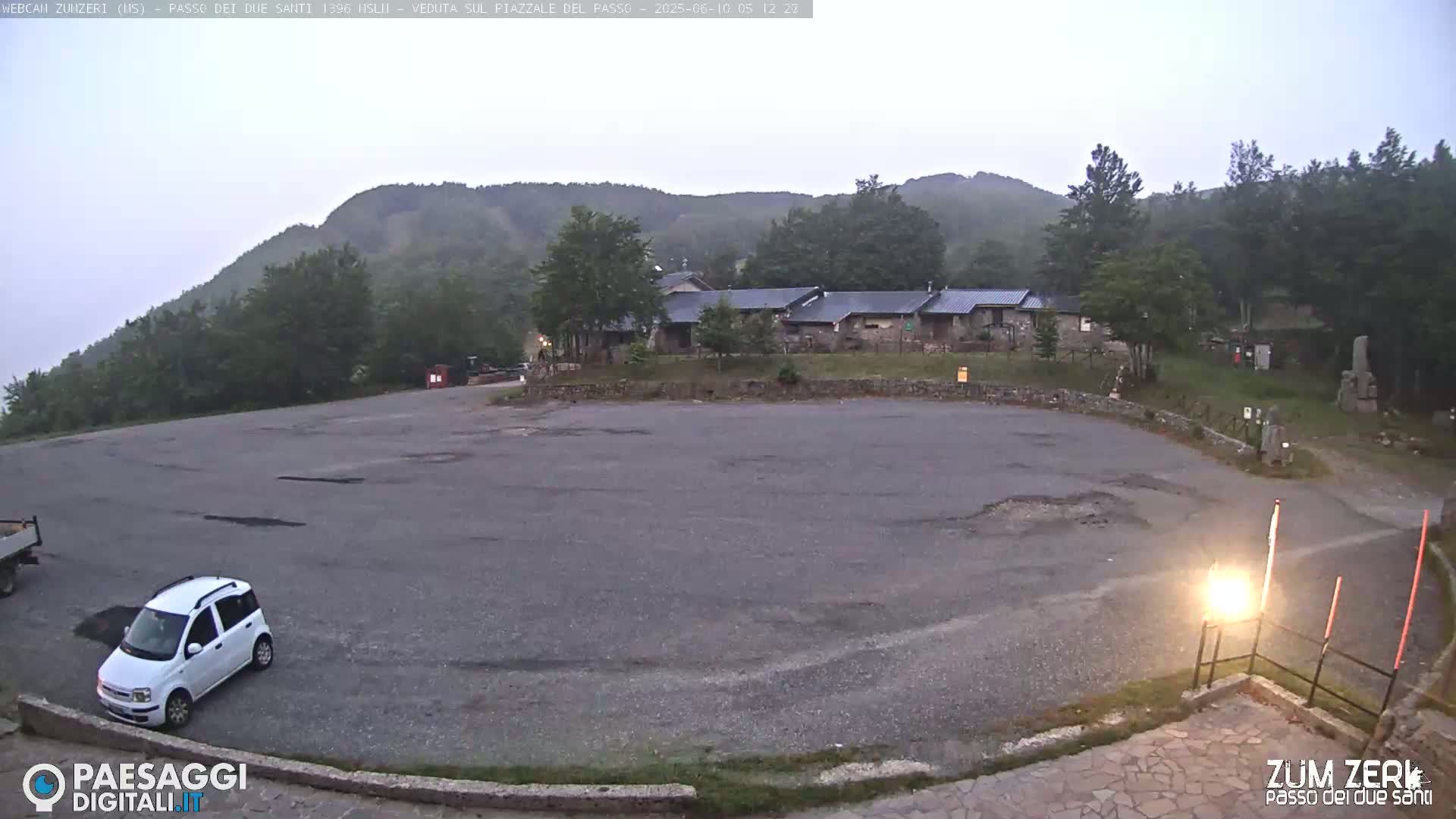  Zum Zeri Two Saints Pass in Lunigiana Live Cam - Massa & Carrara, Tuscany, Italy