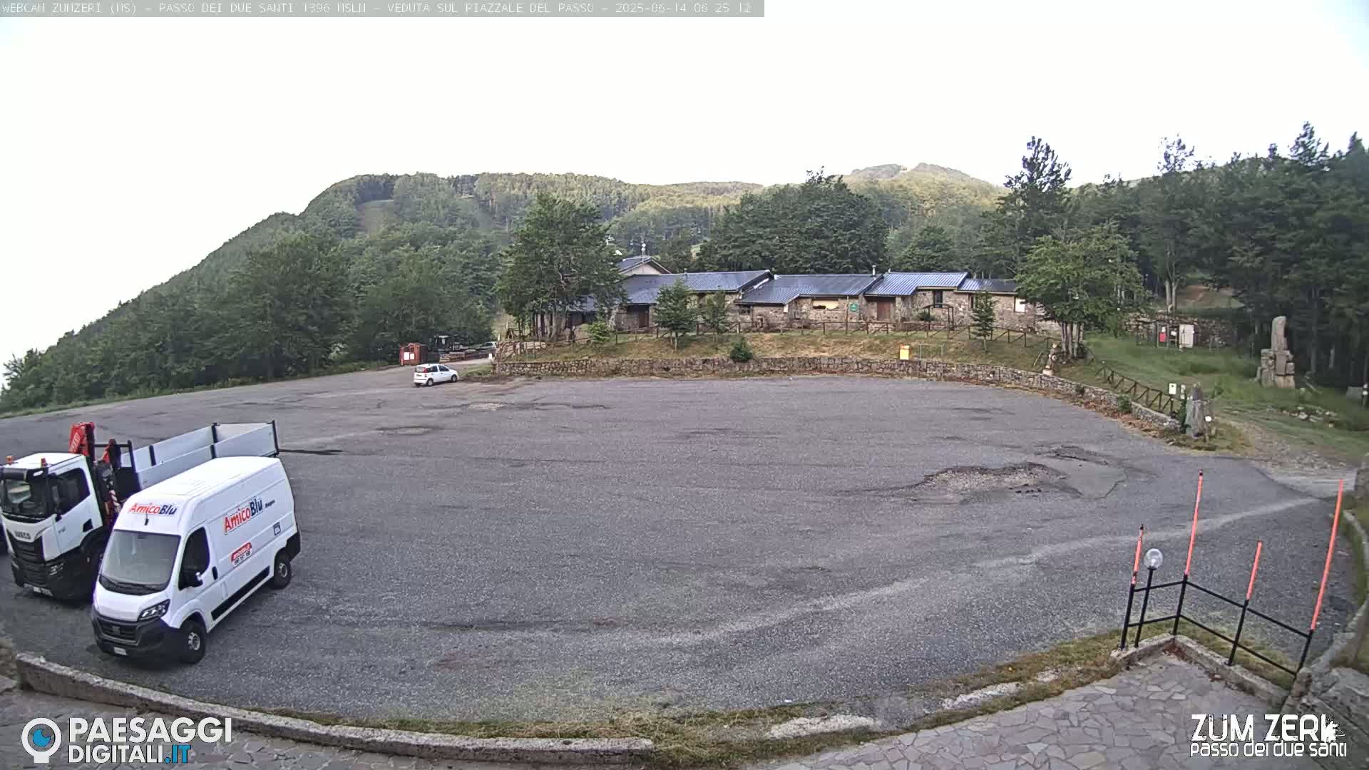  Zum Zeri Two Saints Pass in Lunigiana Live Cam - Massa & Carrara, Tuscany, Italy