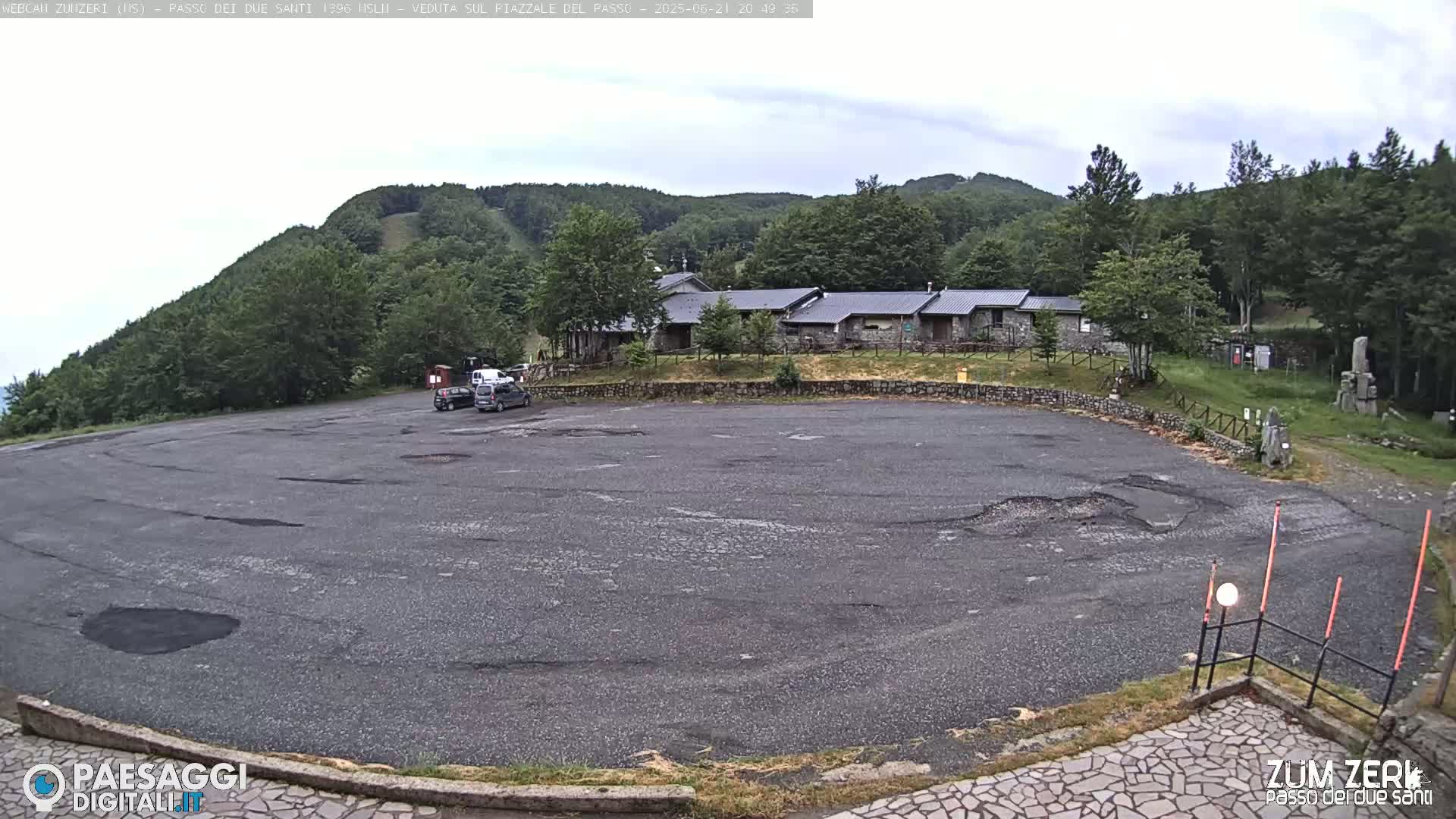  Zum Zeri Two Saints Pass in Lunigiana Live Cam - Massa & Carrara, Tuscany, Italy