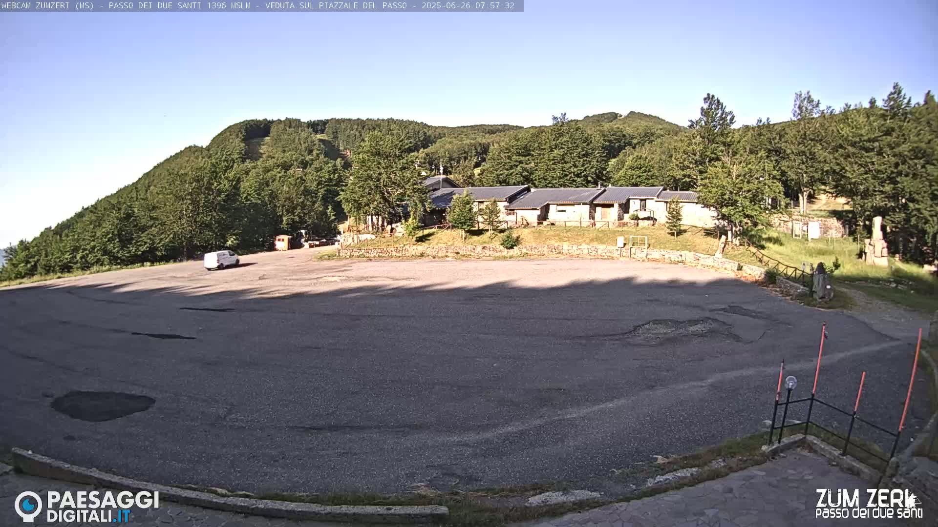  Zum Zeri Two Saints Pass in Lunigiana Live Cam - Massa & Carrara, Tuscany, Italy