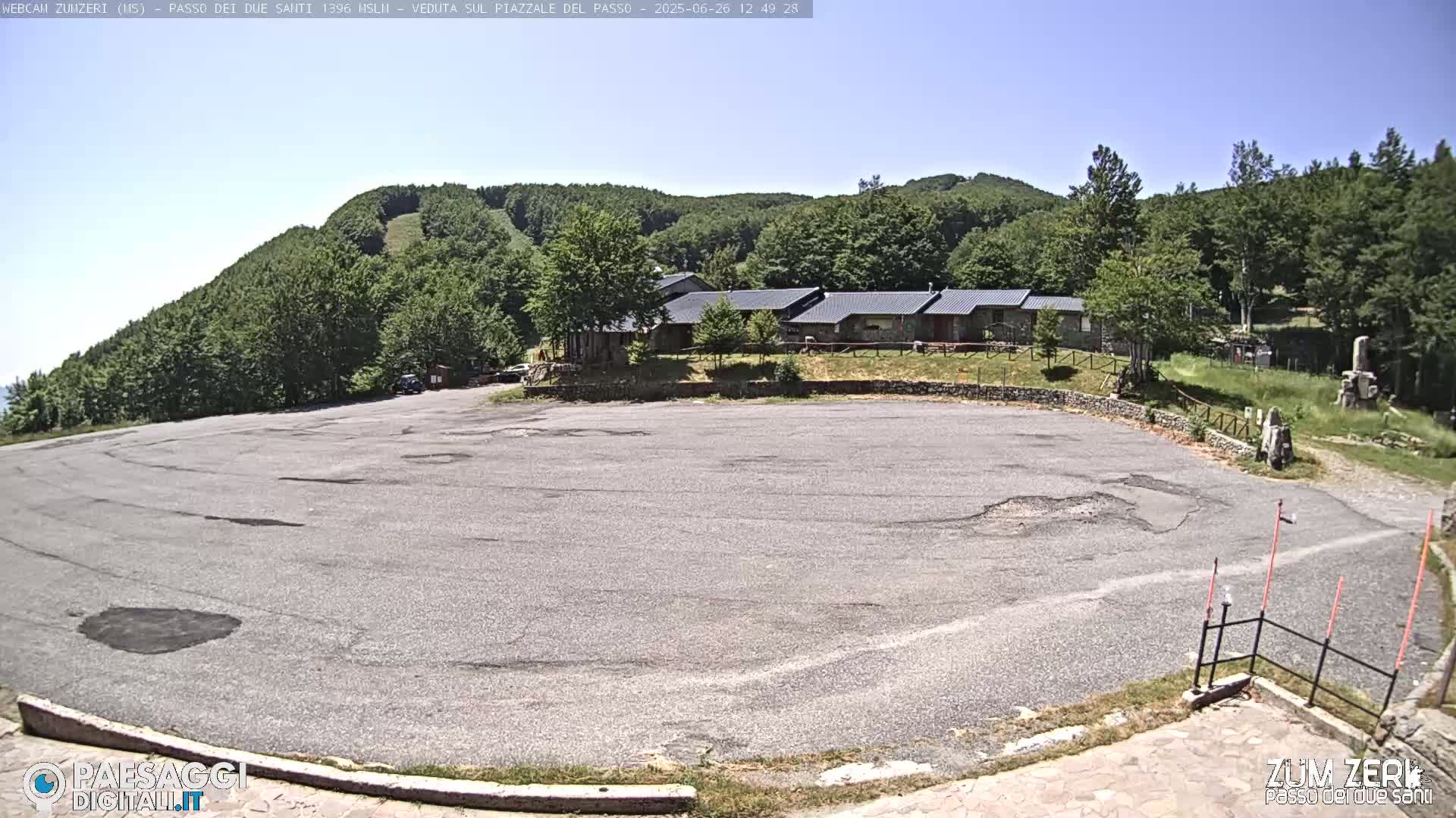  Zum Zeri Two Saints Pass in Lunigiana Live Cam - Massa & Carrara, Tuscany, Italy