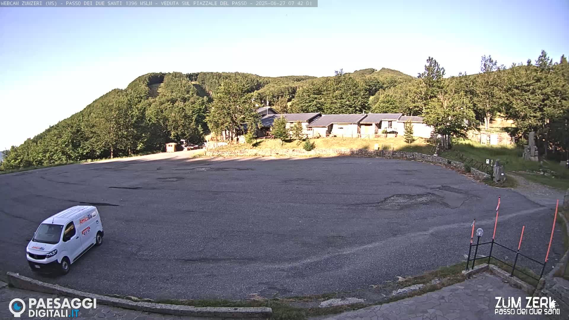  Zum Zeri Two Saints Pass in Lunigiana Live Cam - Massa & Carrara, Tuscany, Italy