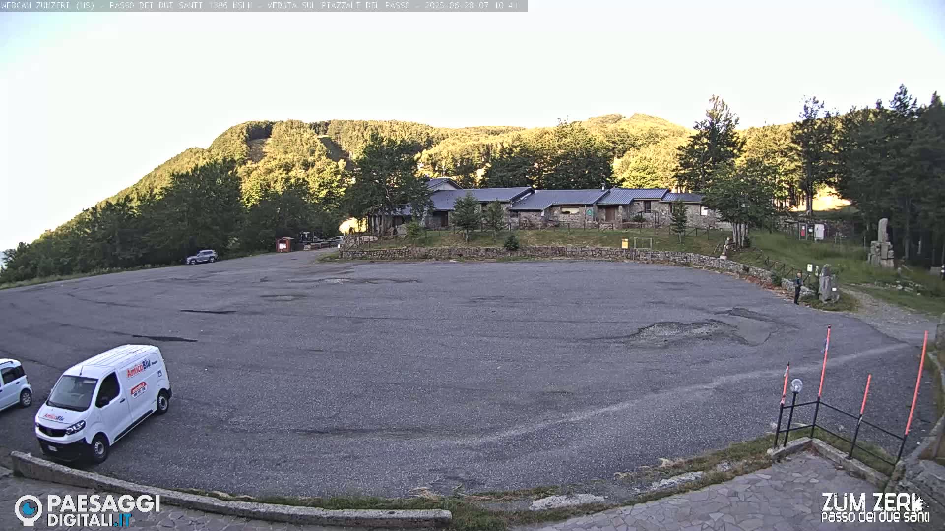  Zum Zeri Two Saints Pass in Lunigiana Live Cam - Massa & Carrara, Tuscany, Italy
