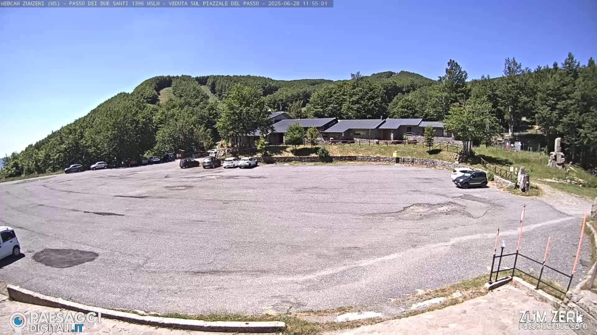  Zum Zeri Two Saints Pass in Lunigiana Live Cam - Massa & Carrara, Tuscany, Italy
