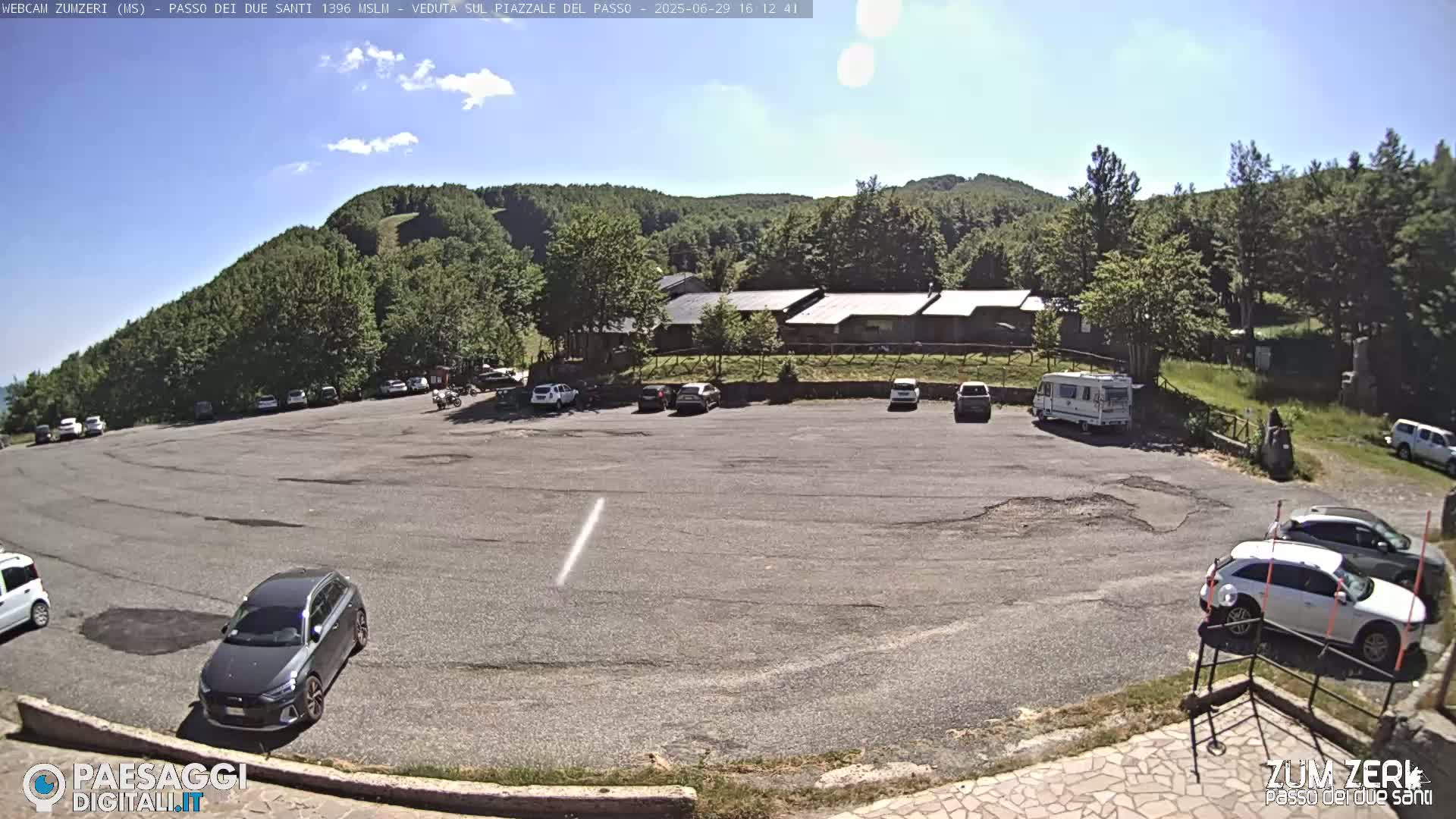  Zum Zeri Two Saints Pass in Lunigiana Live Cam - Massa & Carrara, Tuscany, Italy