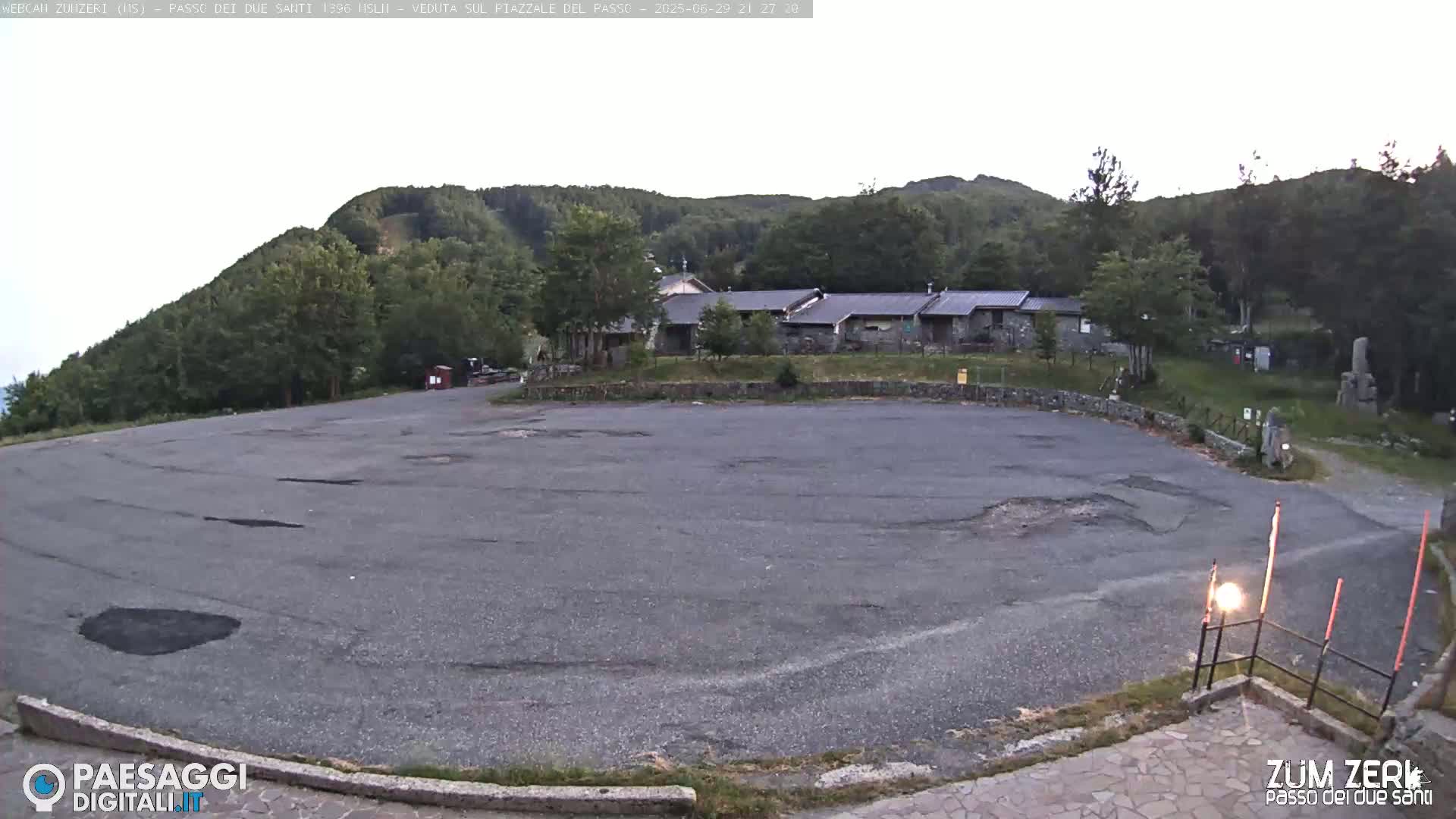  Zum Zeri Two Saints Pass in Lunigiana Live Cam - Massa & Carrara, Tuscany, Italy