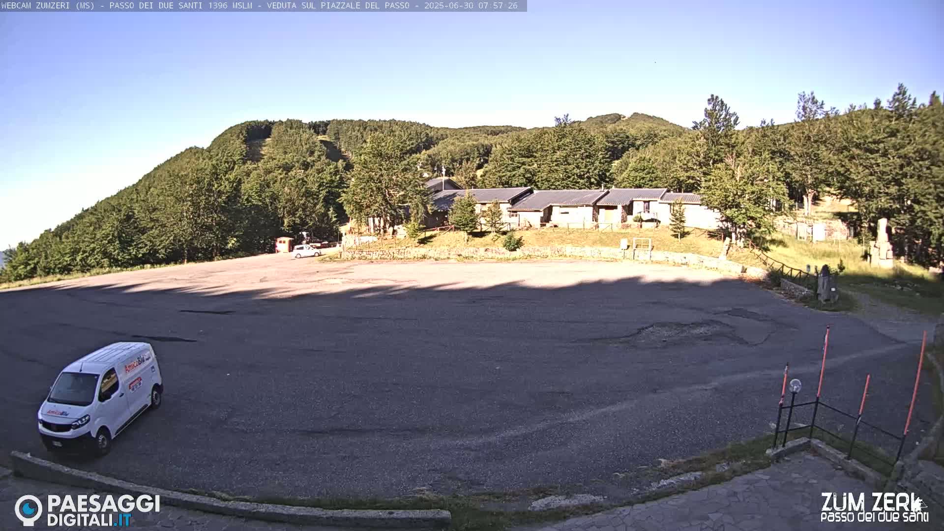  Zum Zeri Two Saints Pass in Lunigiana Live Cam - Massa & Carrara, Tuscany, Italy