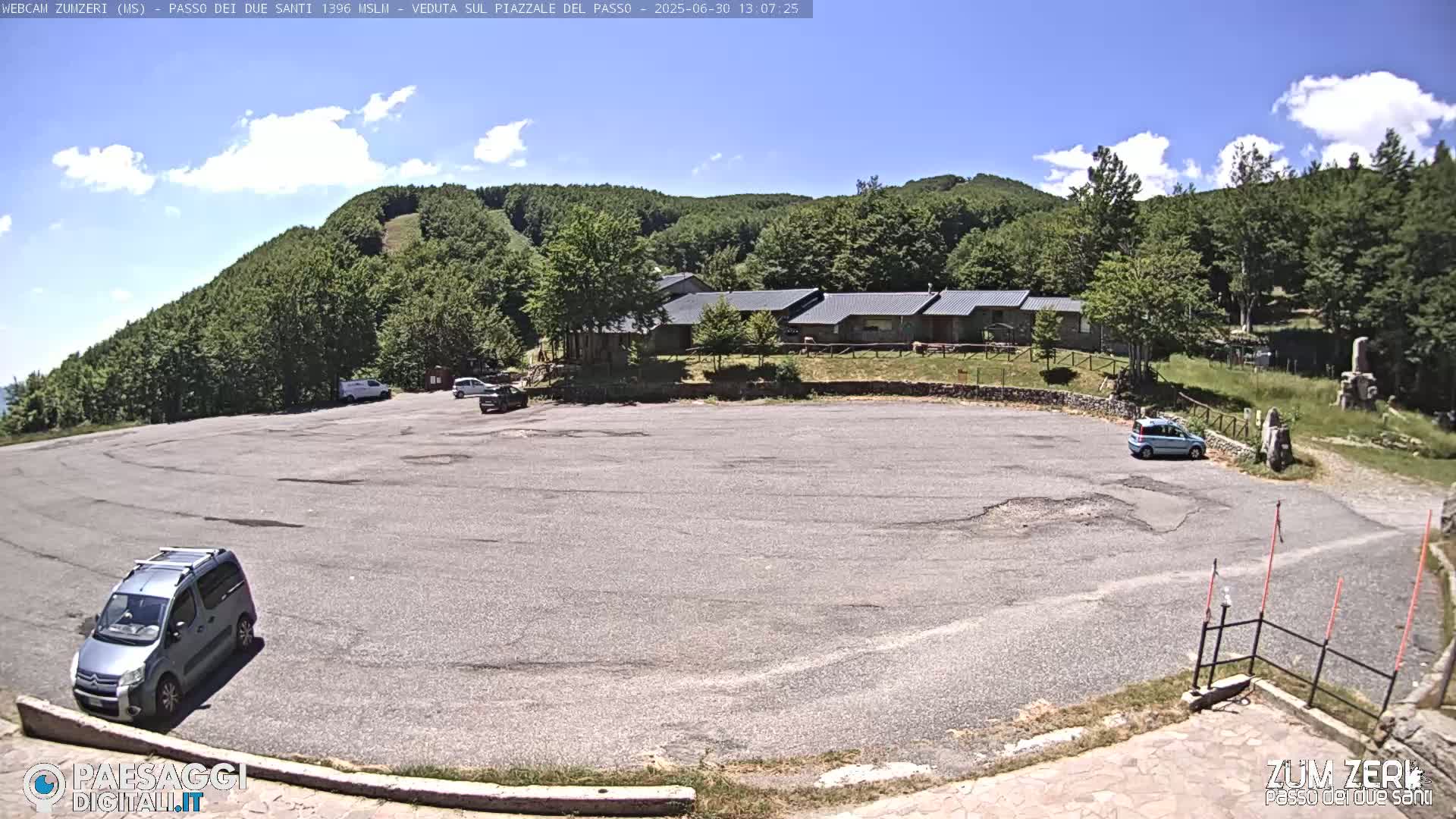  Zum Zeri Two Saints Pass in Lunigiana Live Cam - Massa & Carrara, Tuscany, Italy