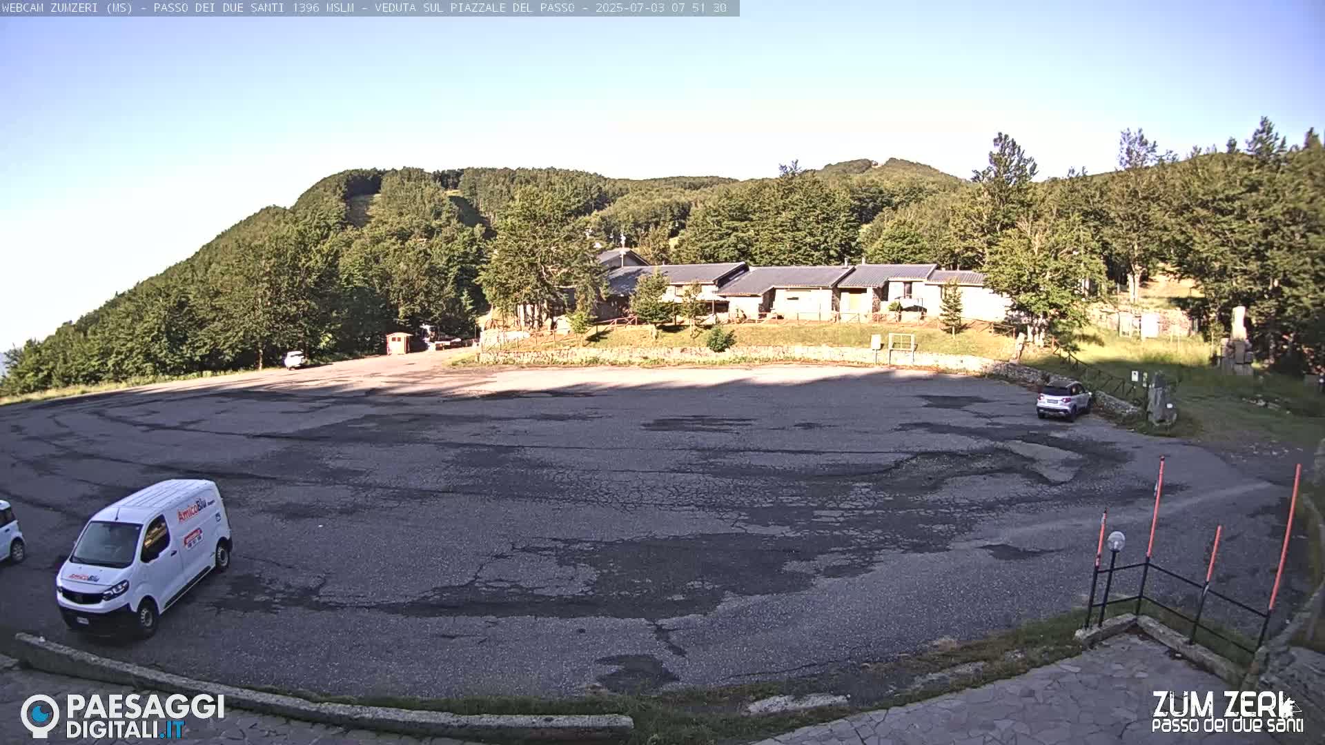  Zum Zeri Two Saints Pass in Lunigiana Live Cam - Massa & Carrara, Tuscany, Italy