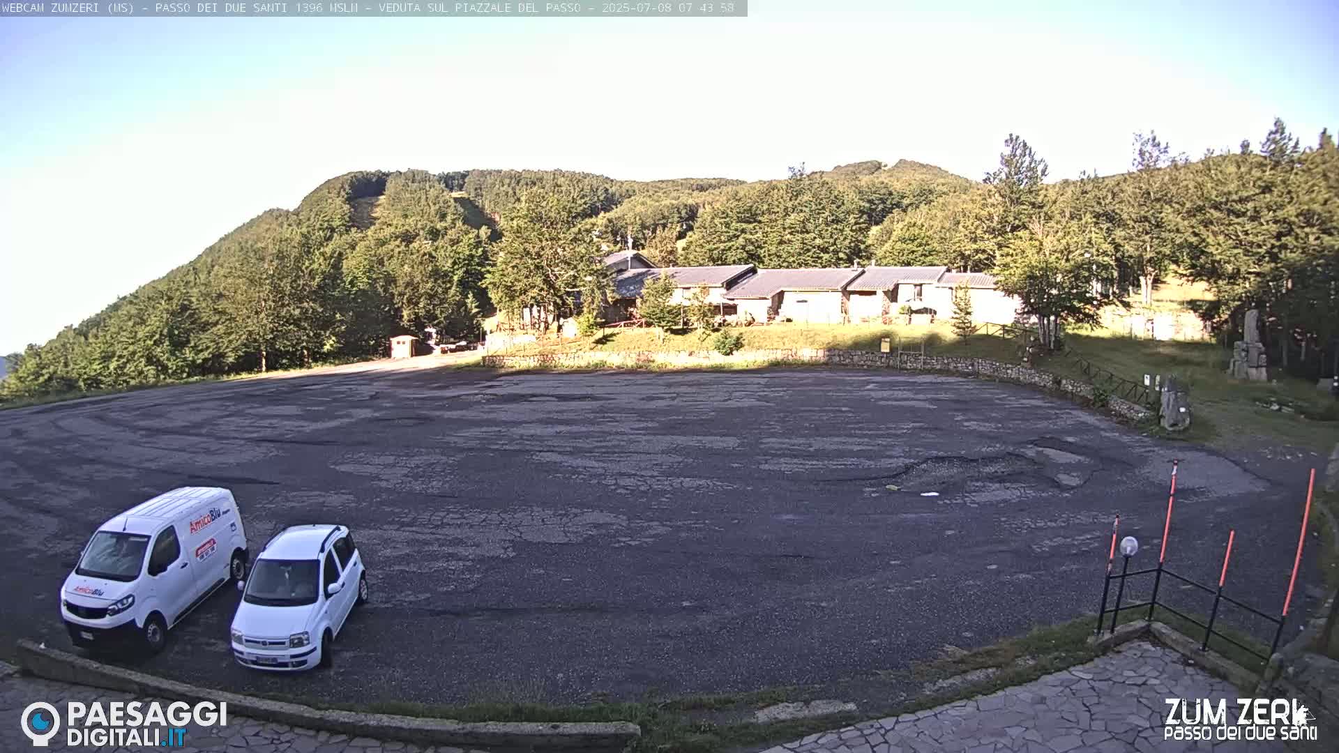  Zum Zeri Two Saints Pass in Lunigiana Live Cam - Massa & Carrara, Tuscany, Italy