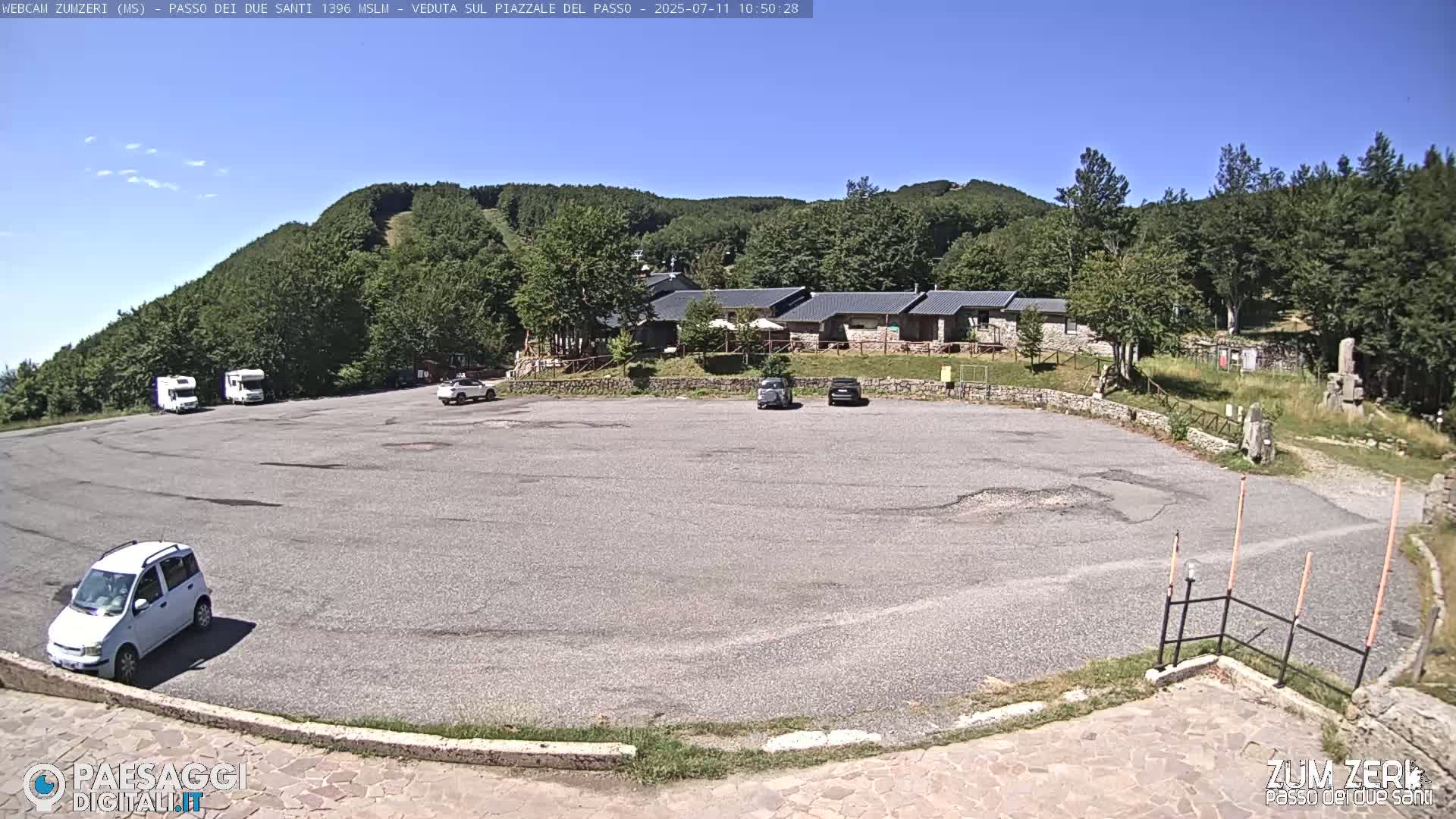  Zum Zeri Two Saints Pass in Lunigiana Live Cam - Massa & Carrara, Tuscany, Italy