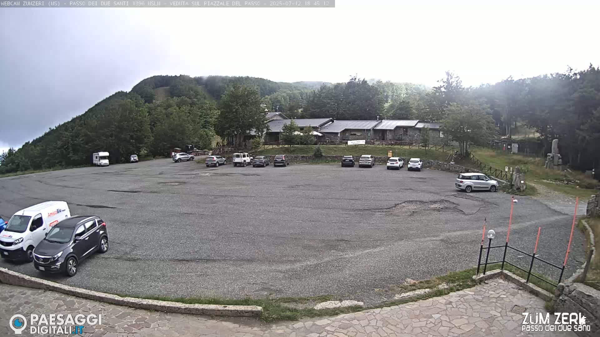  Zum Zeri Two Saints Pass in Lunigiana Live Cam - Massa & Carrara, Tuscany, Italy