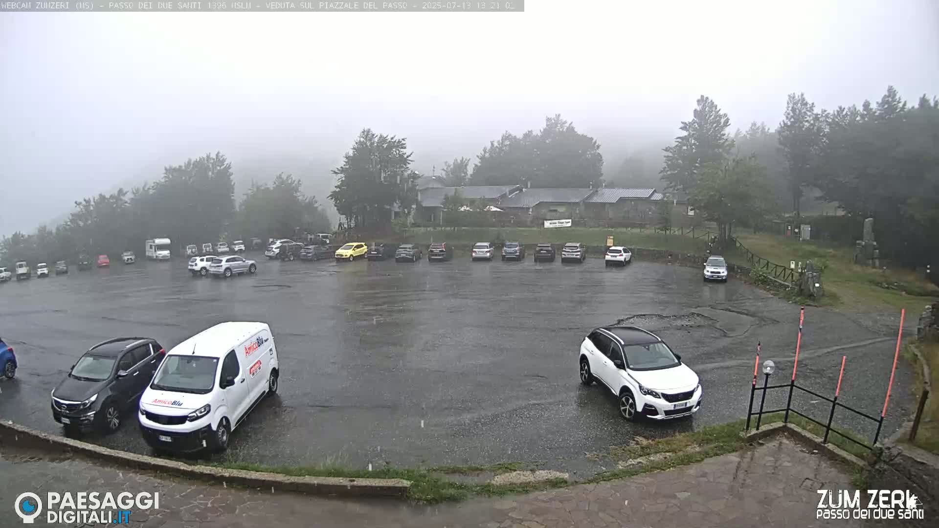  Zum Zeri Two Saints Pass in Lunigiana Live Cam - Massa & Carrara, Tuscany, Italy