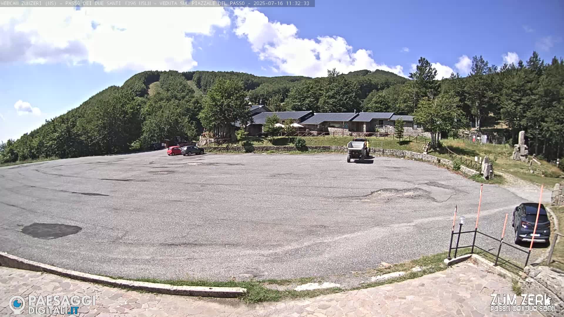  Zum Zeri Two Saints Pass in Lunigiana Live Cam - Massa & Carrara, Tuscany, Italy