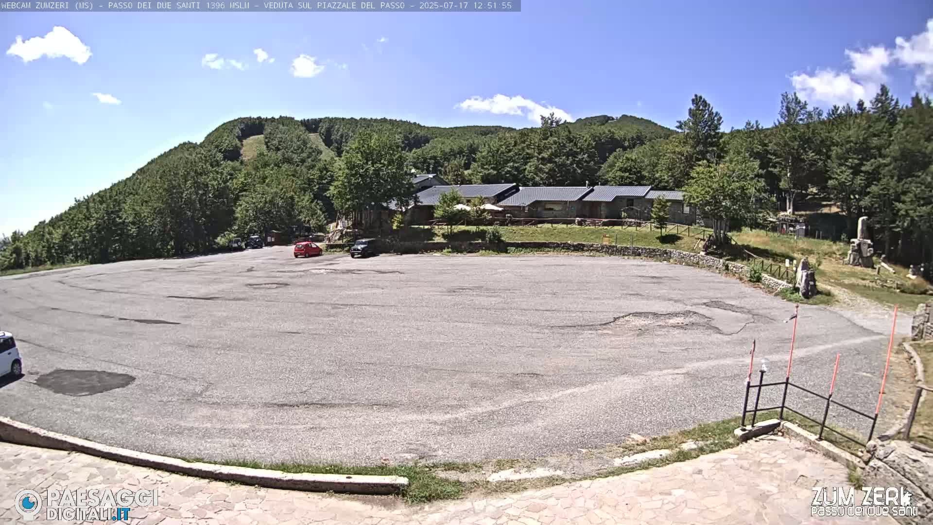  Zum Zeri Two Saints Pass in Lunigiana Live Cam - Massa & Carrara, Tuscany, Italy