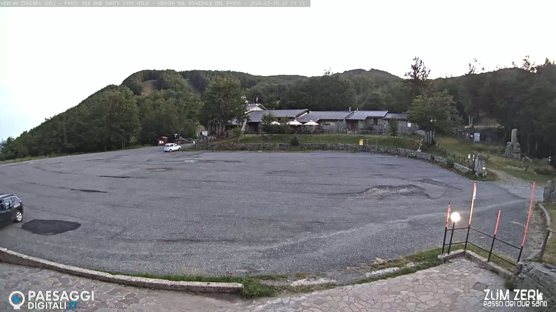  Zum Zeri Two Saints Pass in Lunigiana Live Cam - Massa & Carrara, Tuscany, Italy