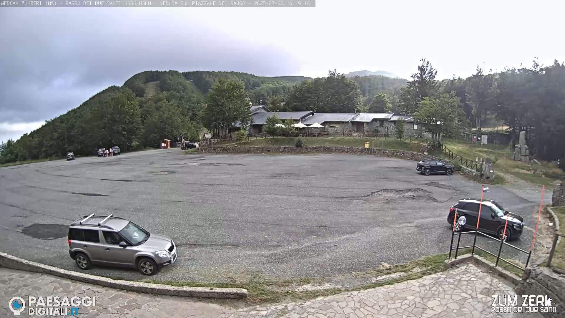  Zum Zeri Two Saints Pass in Lunigiana Live Cam - Massa & Carrara, Tuscany, Italy