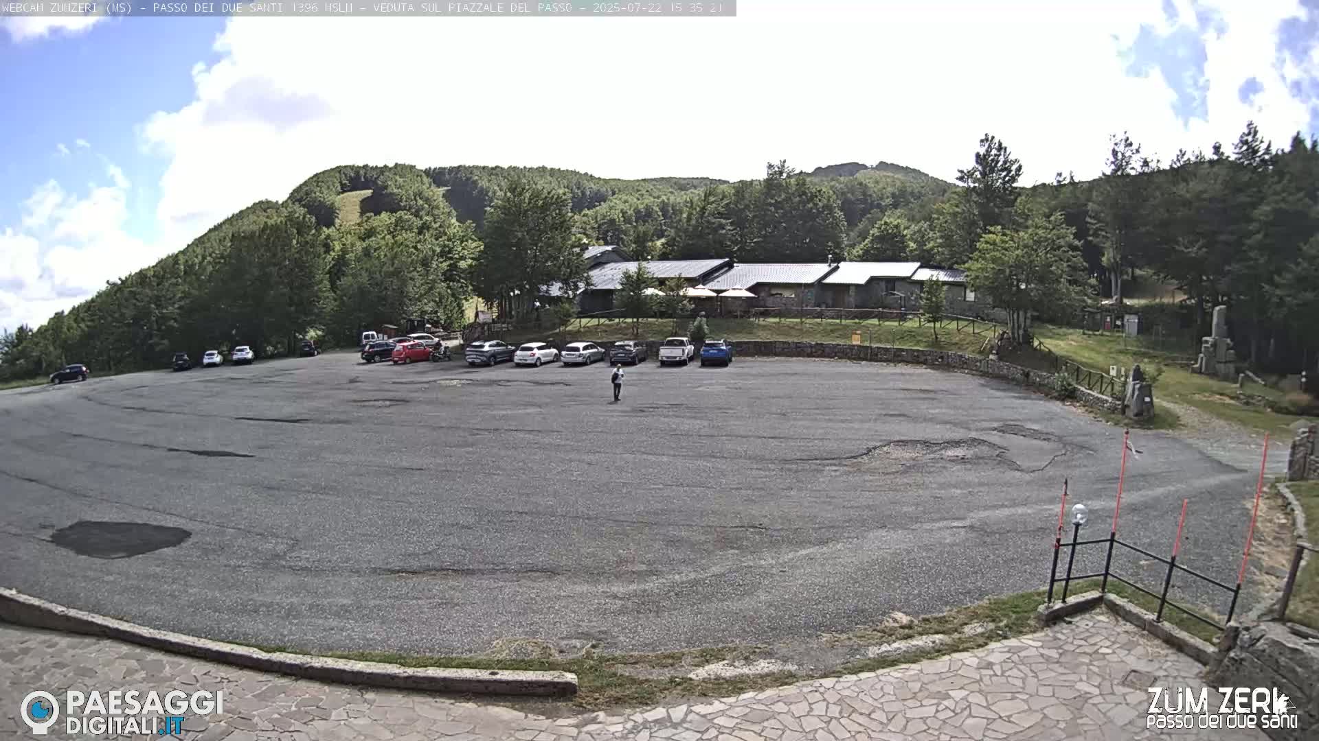 Zum Zeri Two Saints Pass in Lunigiana Live Cam - Massa & Carrara, Tuscany, Italy