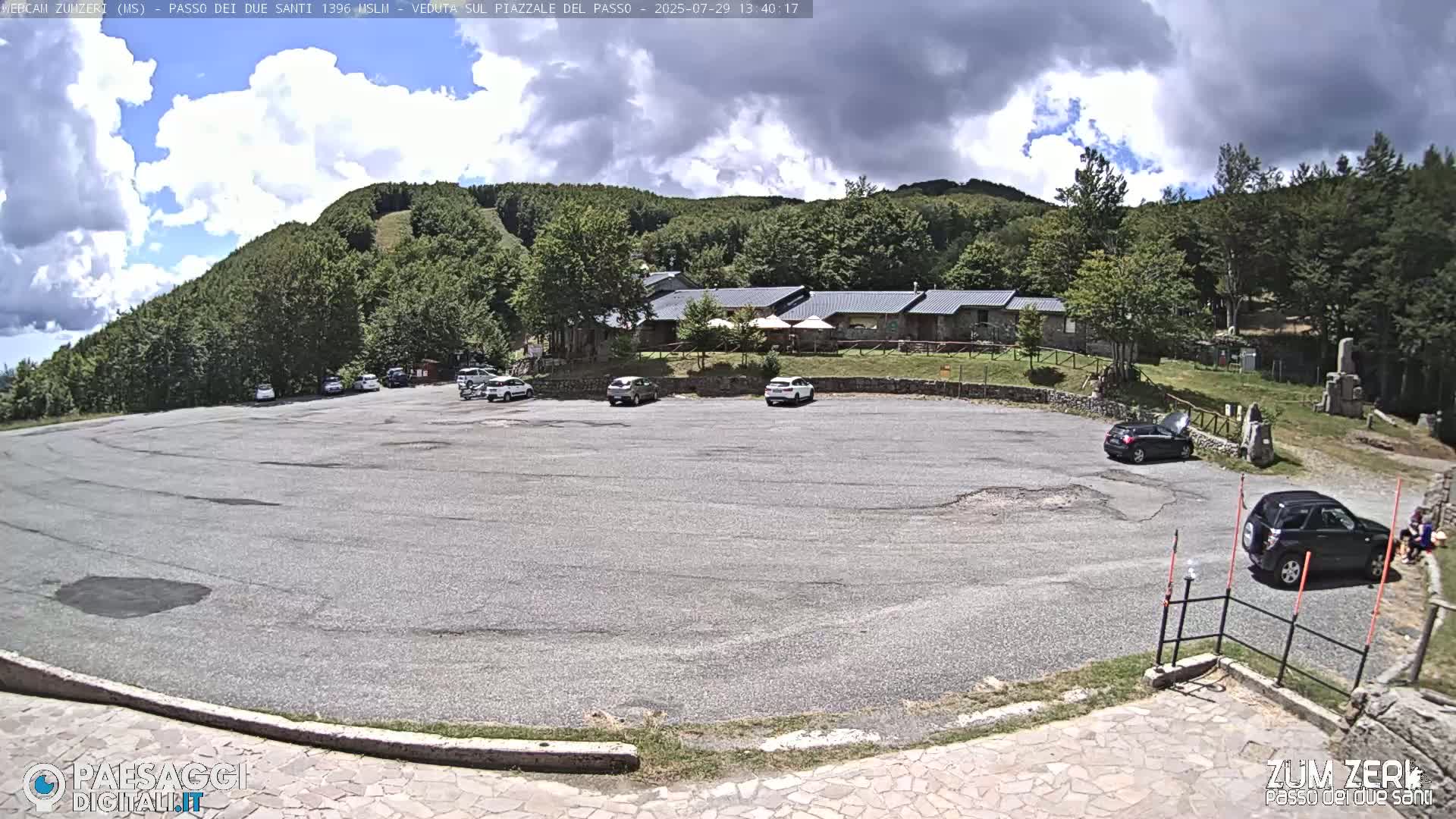  Zum Zeri Two Saints Pass in Lunigiana Live Cam - Massa & Carrara, Tuscany, Italy