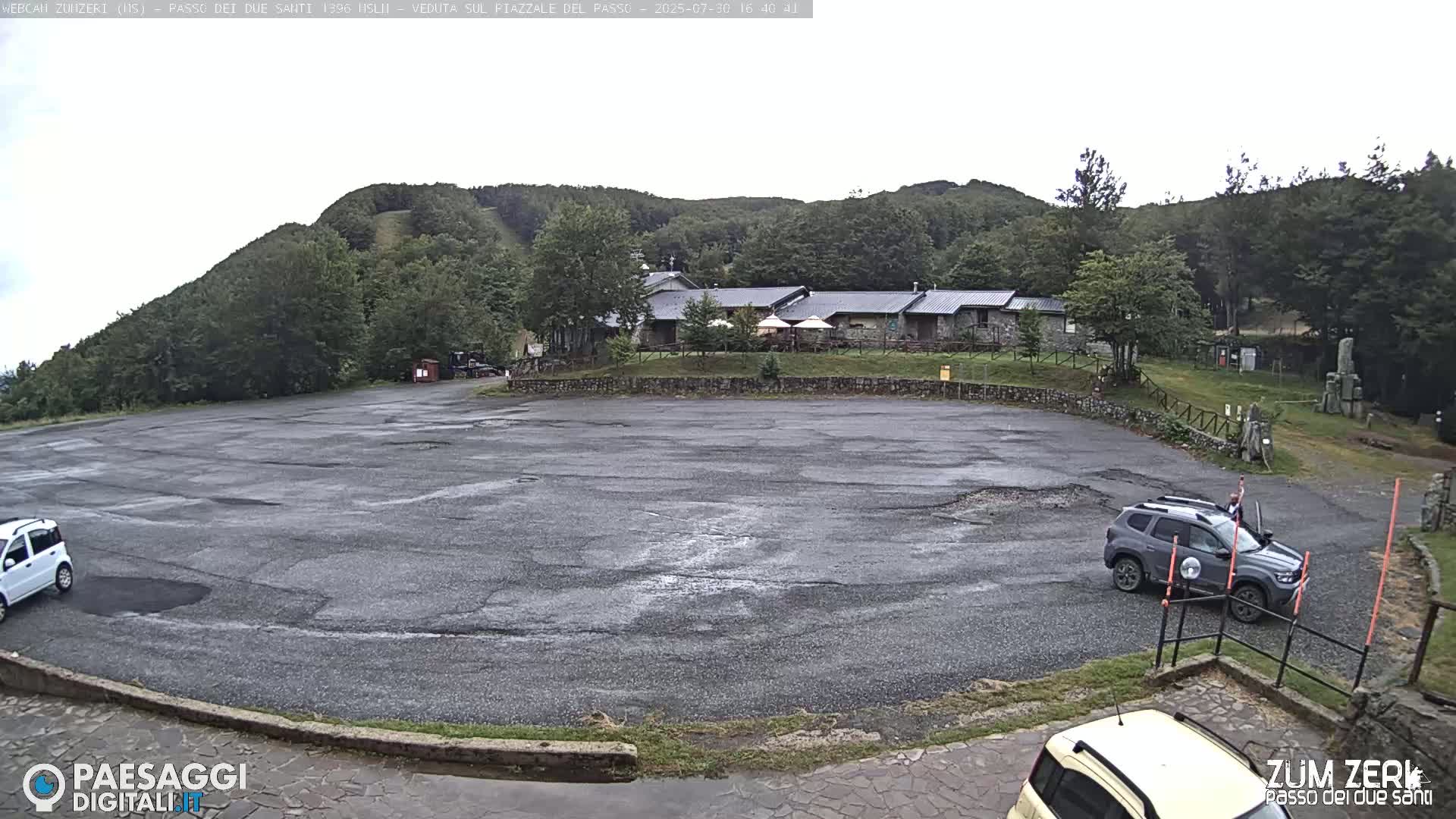  Zum Zeri Two Saints Pass in Lunigiana Live Cam - Massa & Carrara, Tuscany, Italy