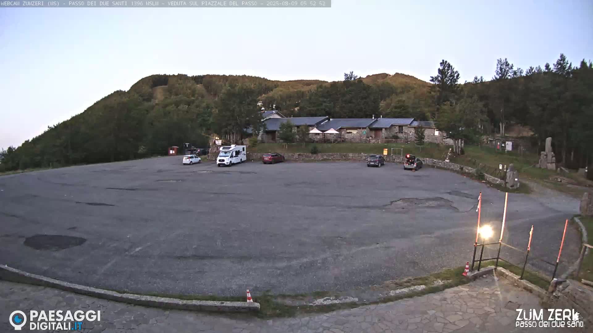  Zum Zeri Two Saints Pass in Lunigiana Live Cam - Massa & Carrara, Tuscany, Italy