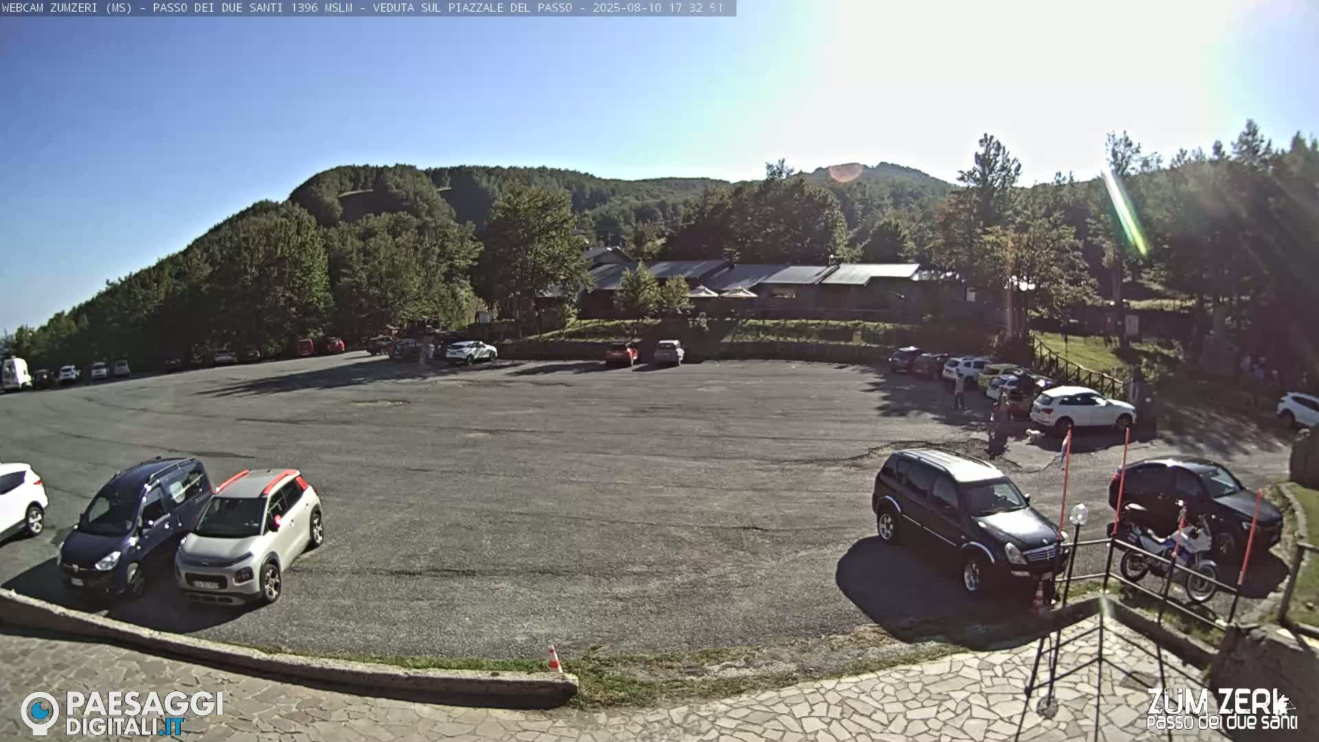  Zum Zeri Two Saints Pass in Lunigiana Live Cam - Massa & Carrara, Tuscany, Italy