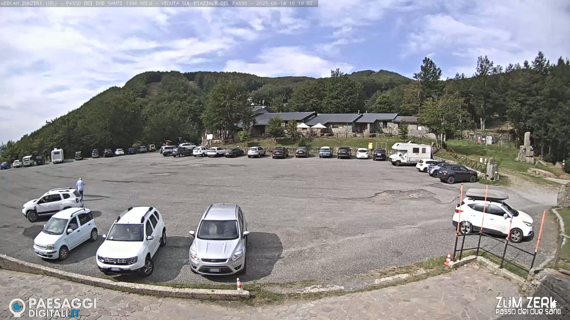  Zum Zeri Two Saints Pass in Lunigiana Live Cam - Massa & Carrara, Tuscany, Italy