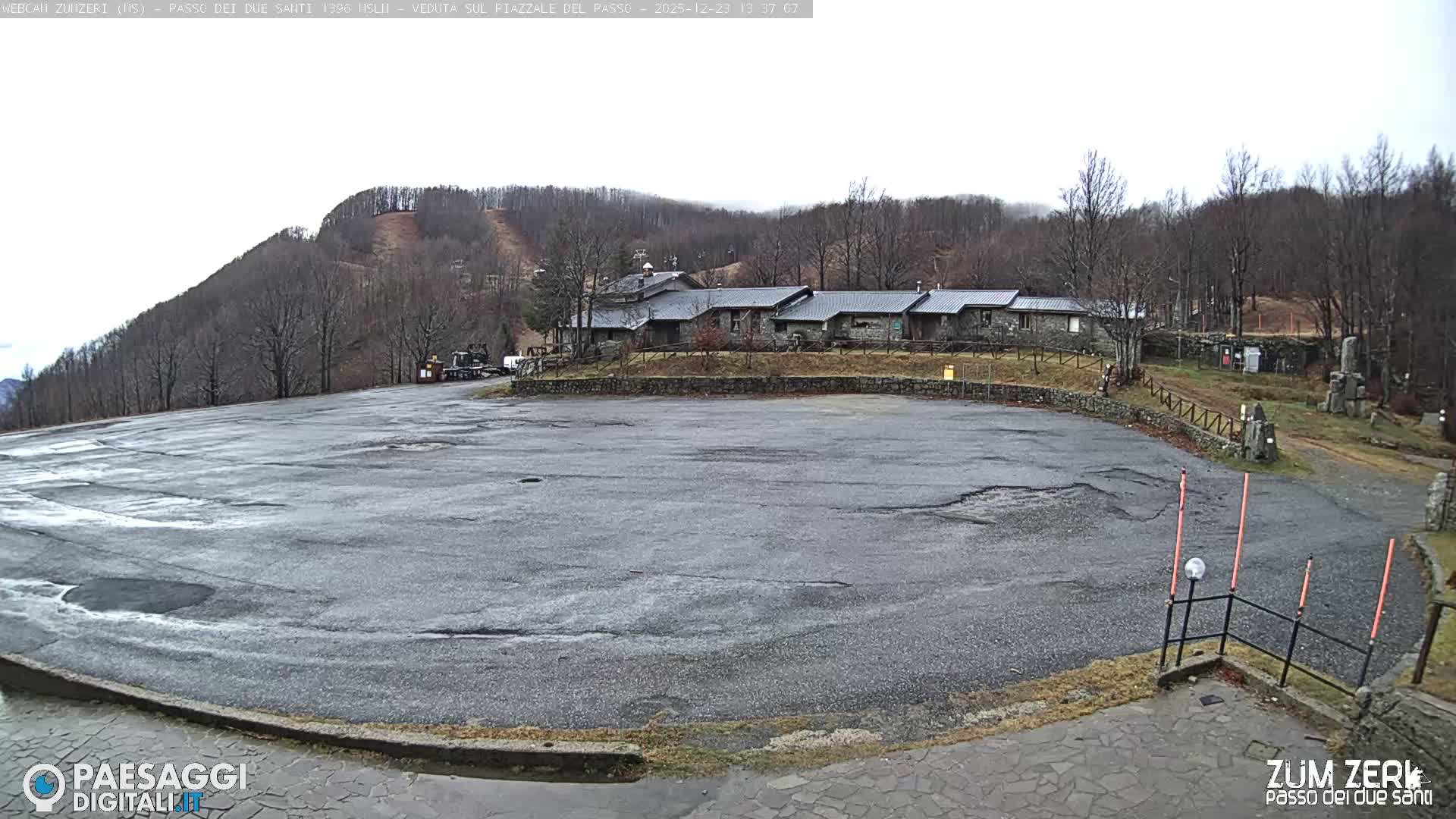 Zum Zeri Two Saints Pass in Lunigiana Live Cam - Massa & Carrara, Tuscany, Italy