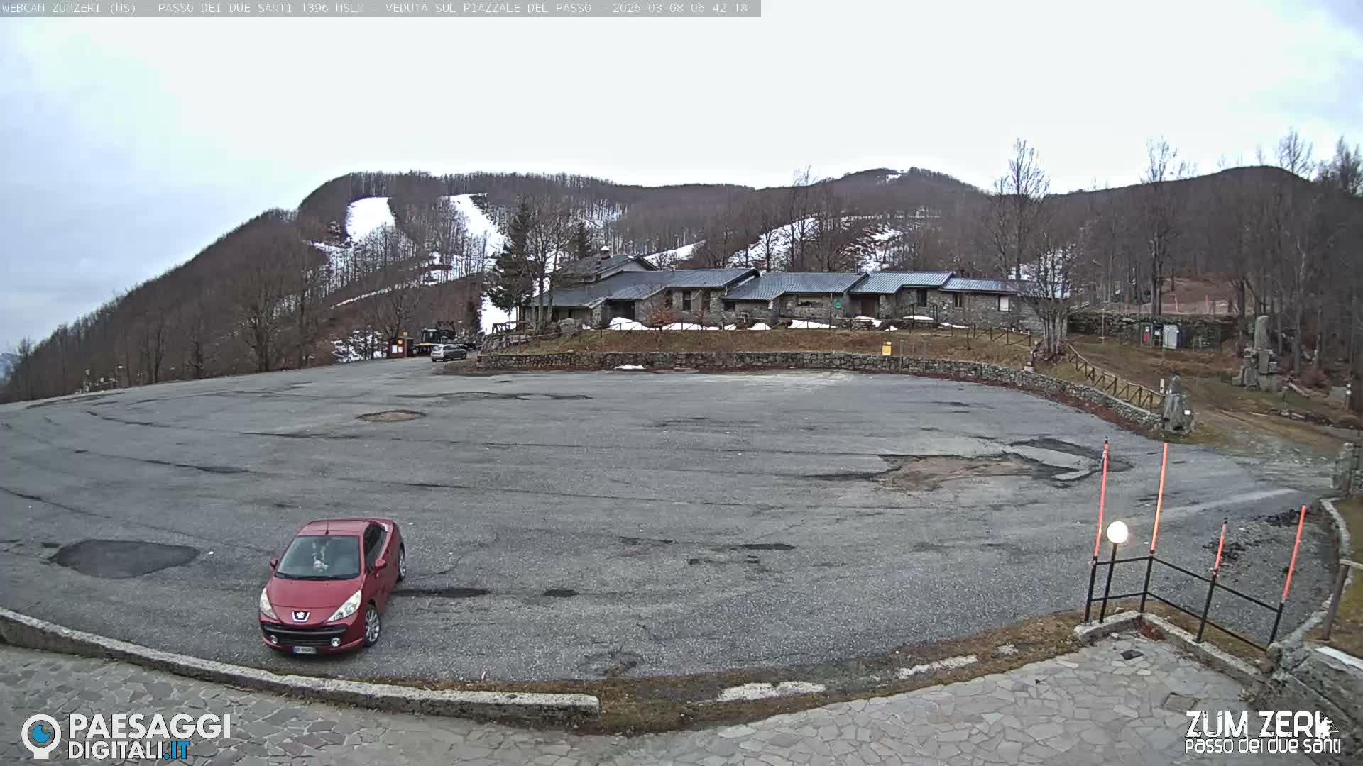 Zum Zeri Two Saints Pass in Lunigiana Live Cam - Massa & Carrara, Tuscany, Italy