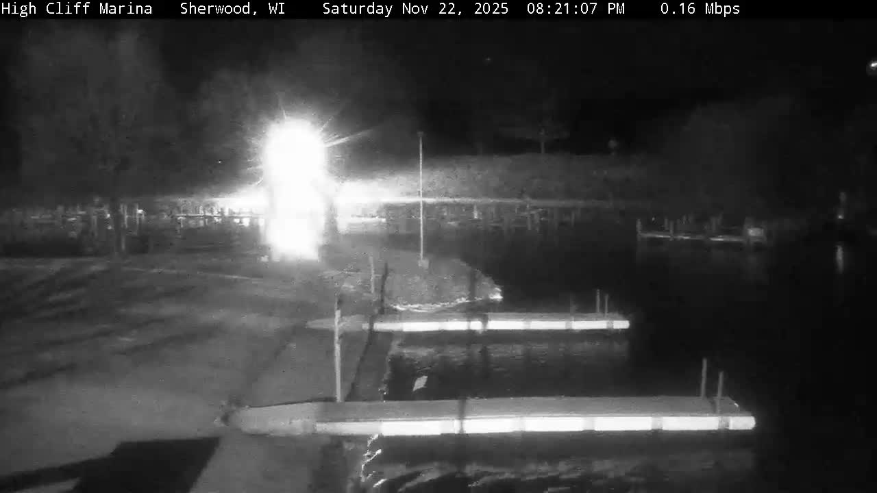 Sherwood, High Cliff Marina Live Cam - Sherwood, Calumet, Wisconsin, USA